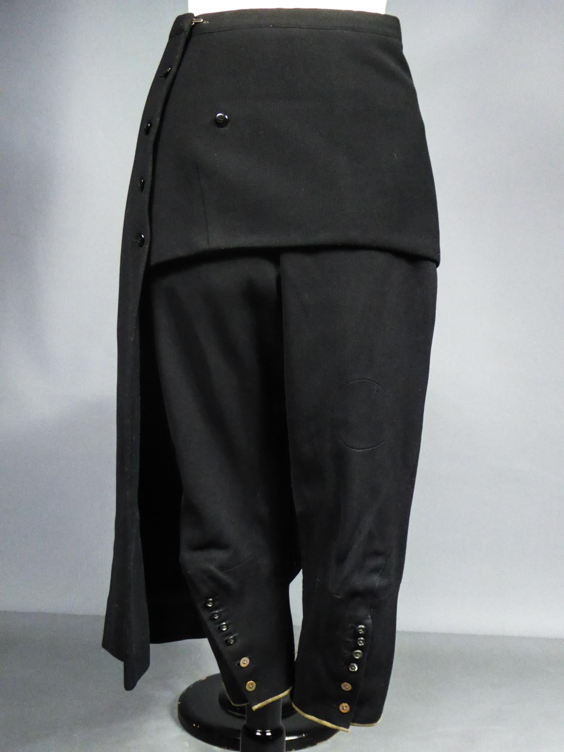 Jumpsuit aus Seide  Kurze Hose und Rock aus Wolle Gabardine - England um 1930 im Zustand „Gut“ im Angebot in Toulon, FR