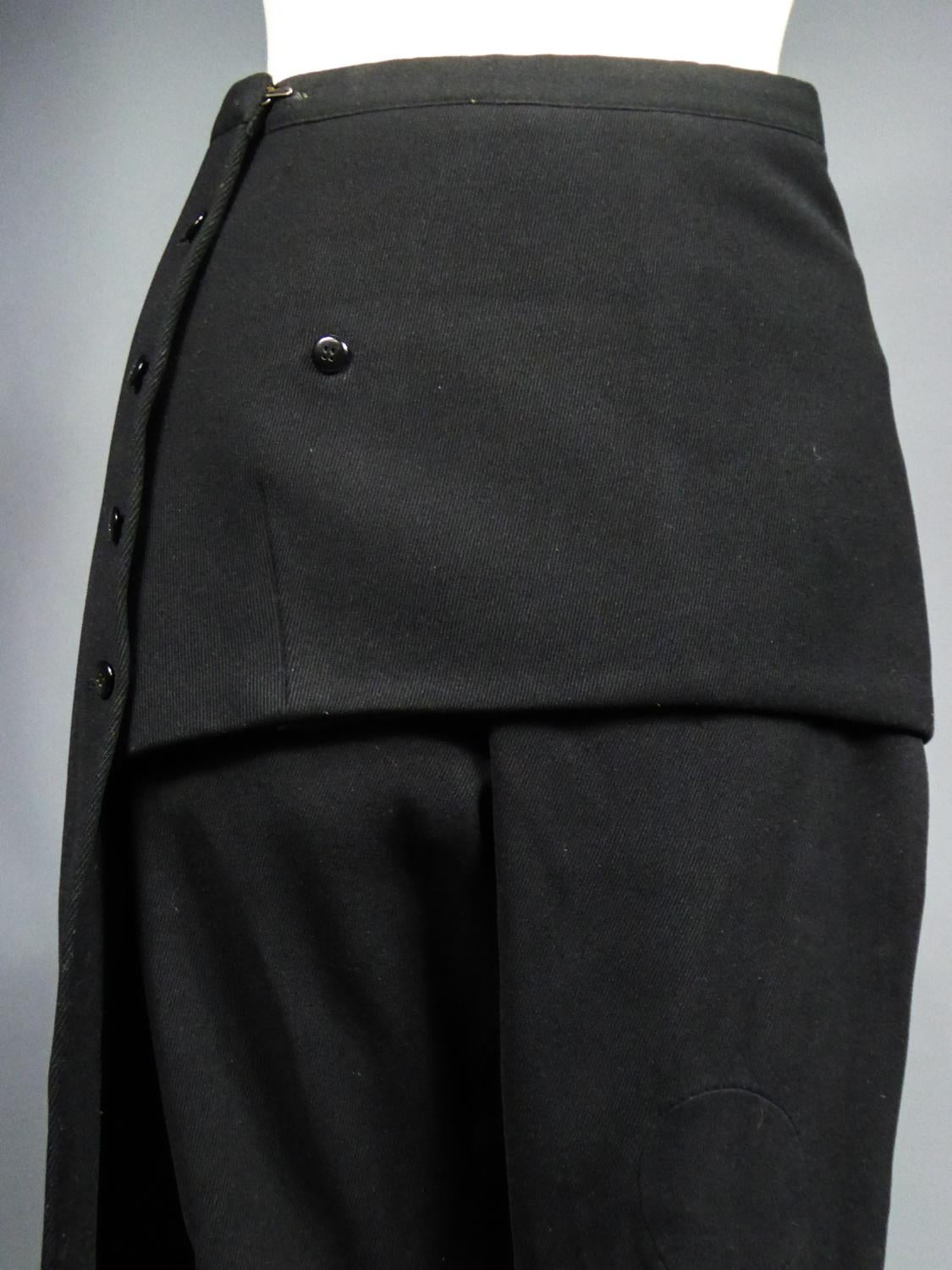 Combinaison asymétrique  Pantalon court et jupe en gabardine de laine - Angleterre vers 1930 Pour femmes en vente