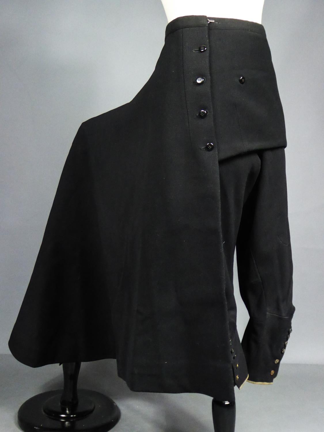 Combinaison asymétrique  Pantalon court et jupe en gabardine de laine - Angleterre vers 1930 en vente 1