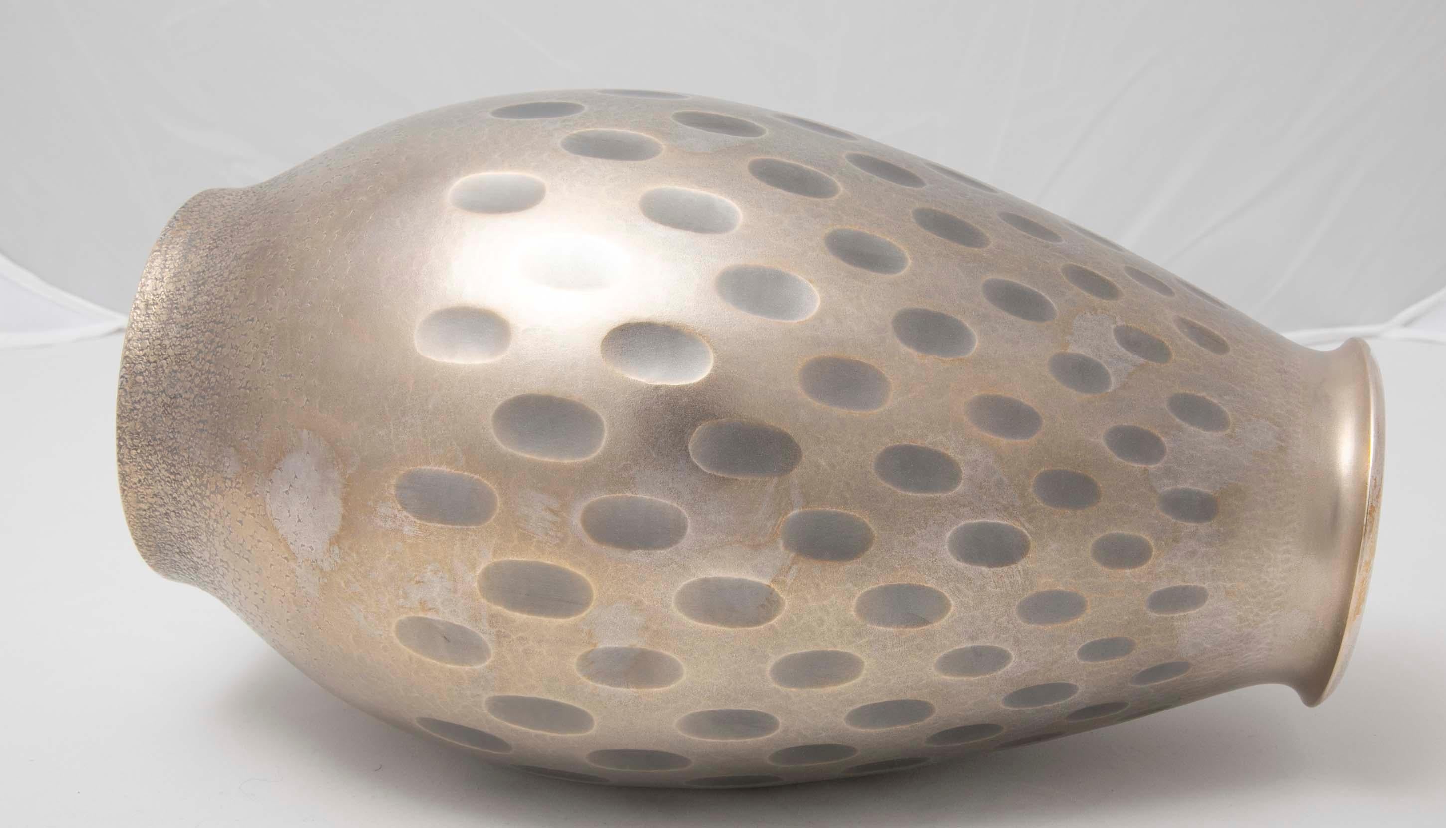 Jungin 'Pure Silver' Thumbprint-Vase für Mitsukoshi (20. Jahrhundert) im Angebot