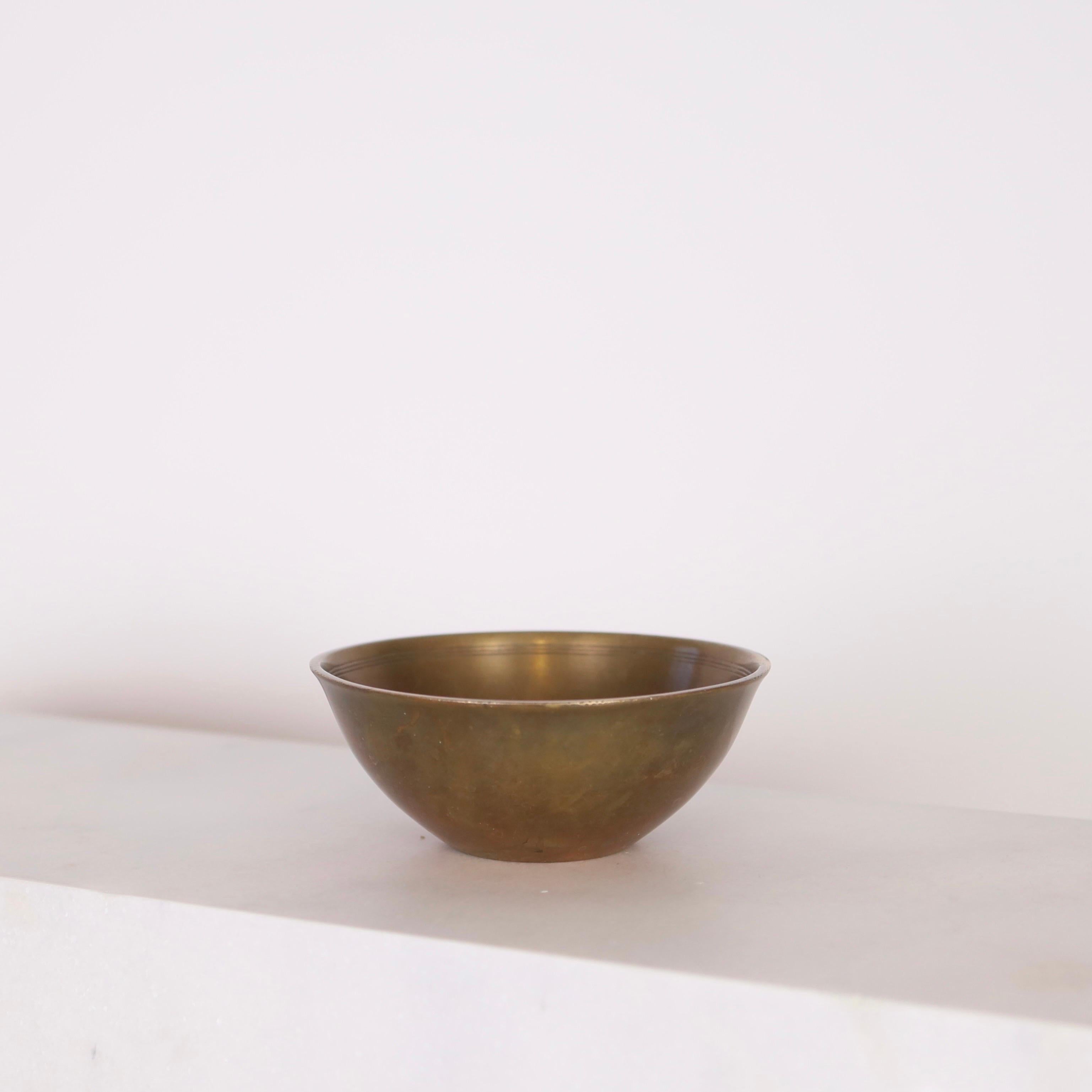 A Just Andersen bronze bowl, 1920s, Denmark In Good Condition For Sale In Værløse, DK