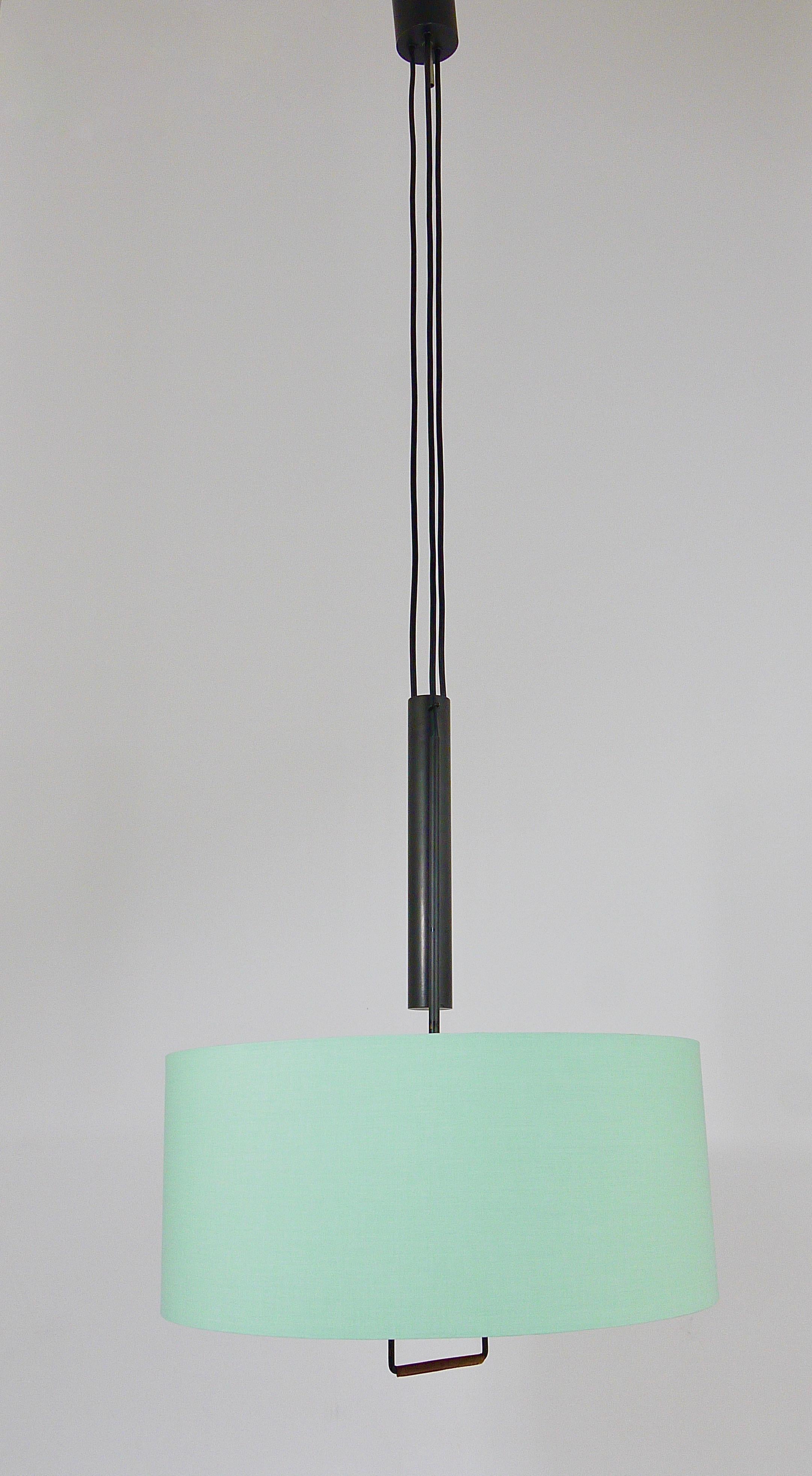 J.T. Verstellbare Mid-Century-Pendelleuchte Kalmar mit Gegengewicht, Österreich, 1950er Jahre im Angebot 4