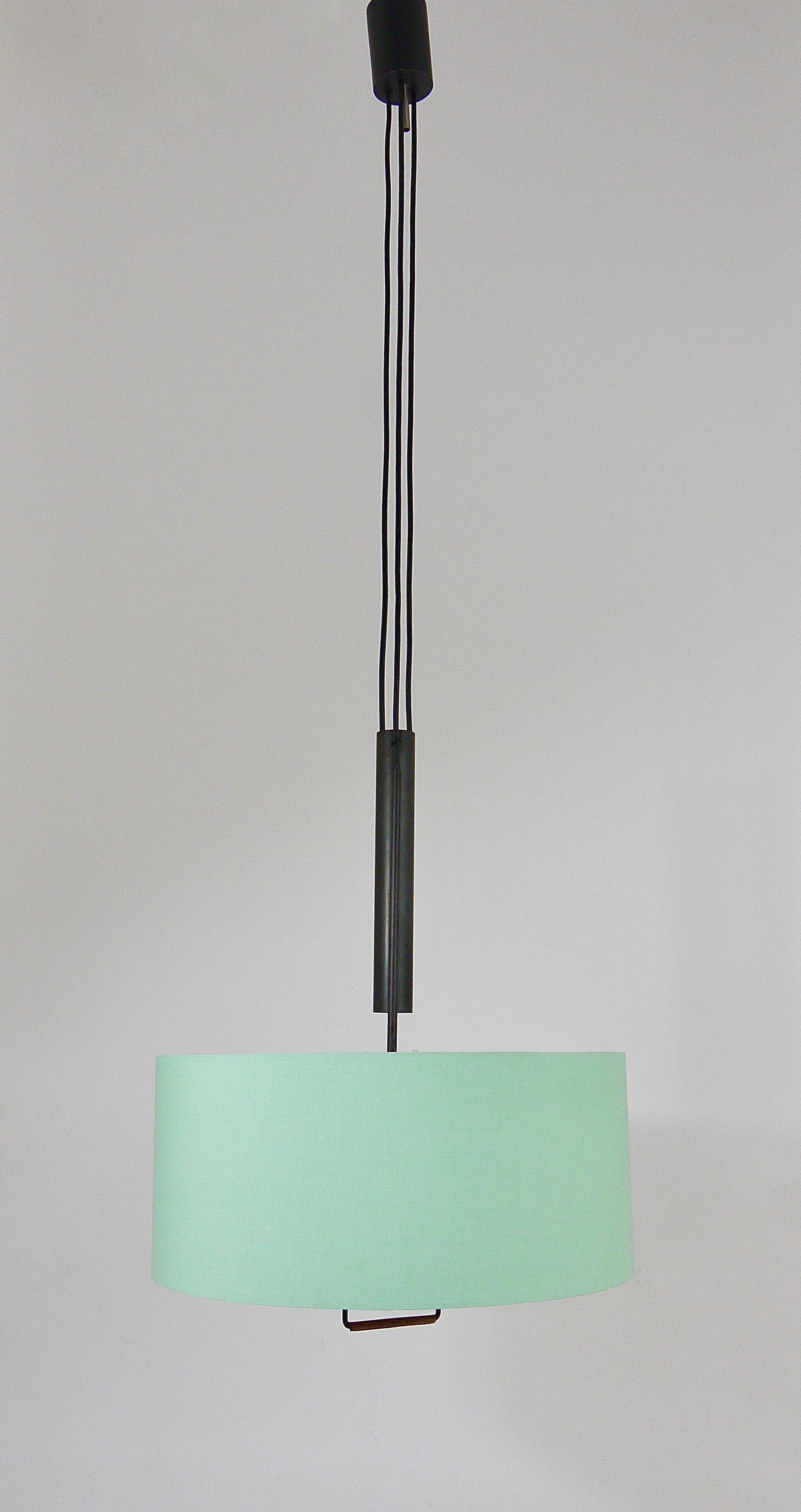 J.T. Verstellbare Mid-Century-Pendelleuchte Kalmar mit Gegengewicht, Österreich, 1950er Jahre im Angebot 8