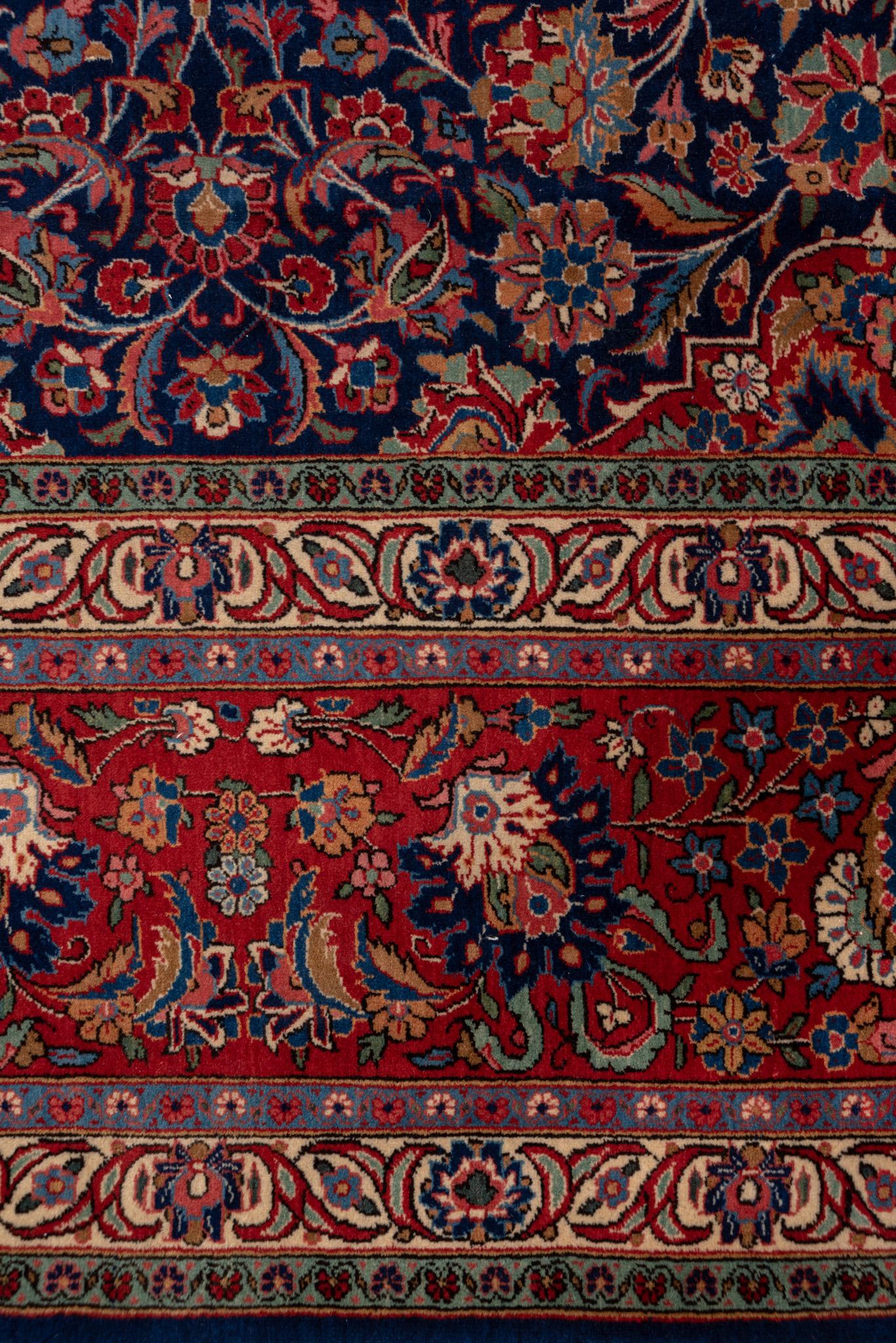 A Kashan Rug circa 1920. For Sale 1