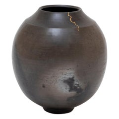 Vase en céramique Kintsugi de Karen Swami