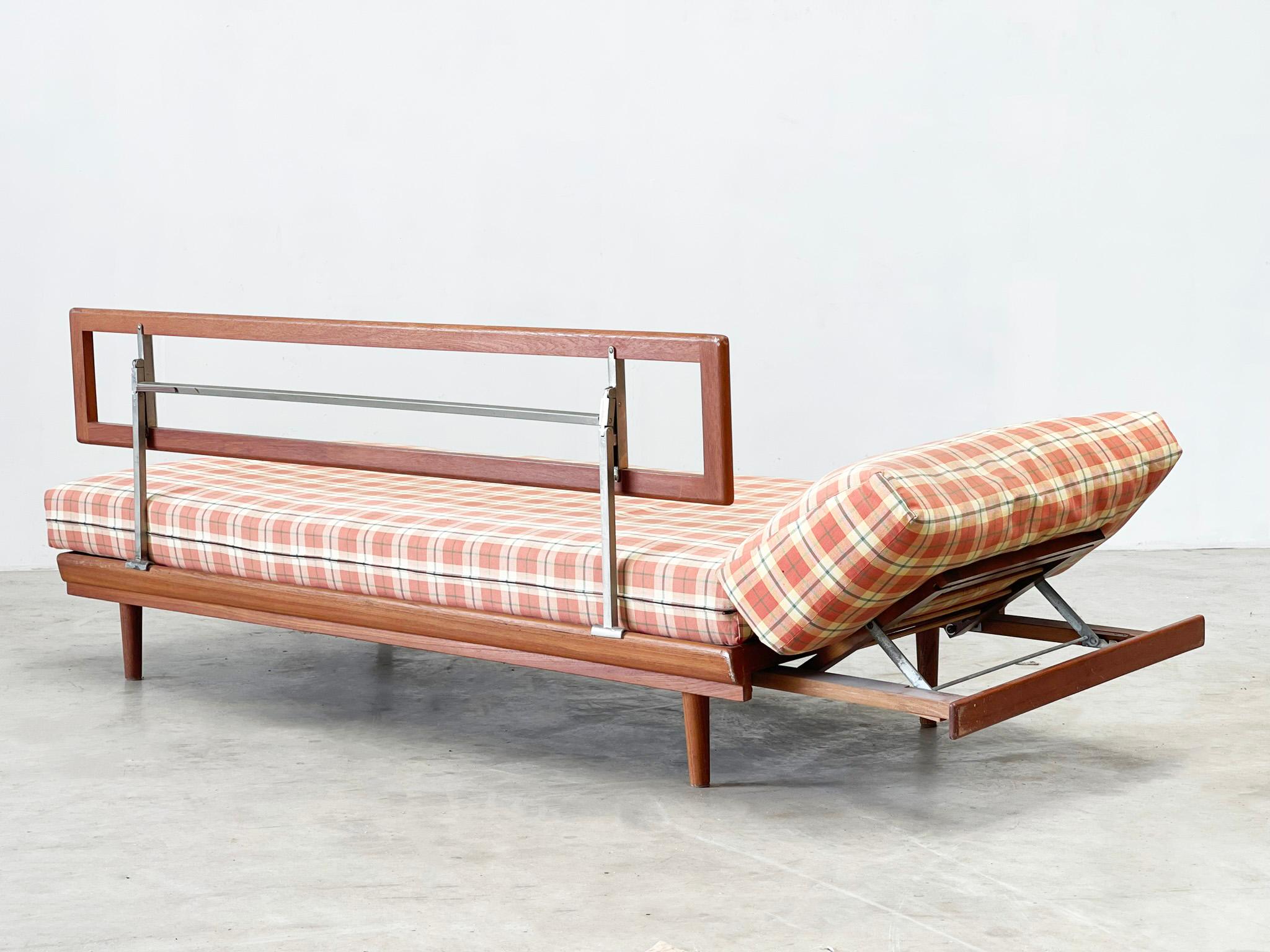 Wood A Knoll Antimott daybed and sofa by Wilhelm Knoll For Sale