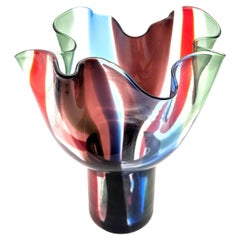 Un jarrón de cristal de Murano "Kukinto" de Timo Sarpaneva para Venini, fabricado en 2005