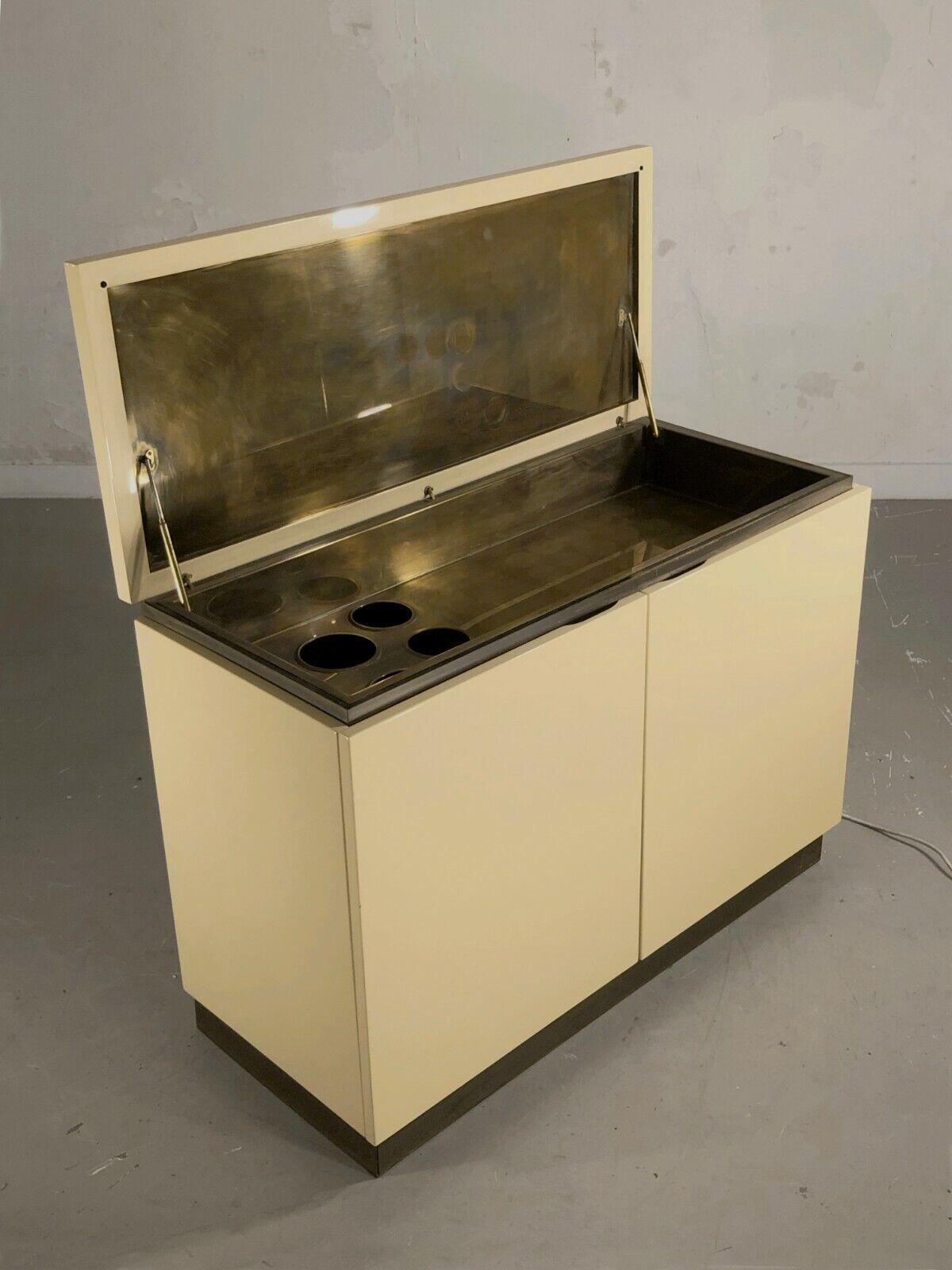 Late 20th Century A LUXURIOUS POST-MODERN Lacquered BAR BUFFET by JEAN-CLAUDE MAHEY, France, 1970 For Sale