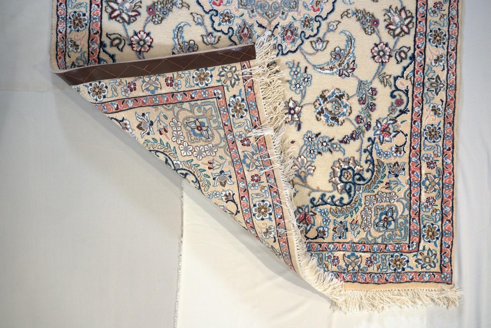 Damenteppich: Vintage Petite Esfahan im Angebot 1