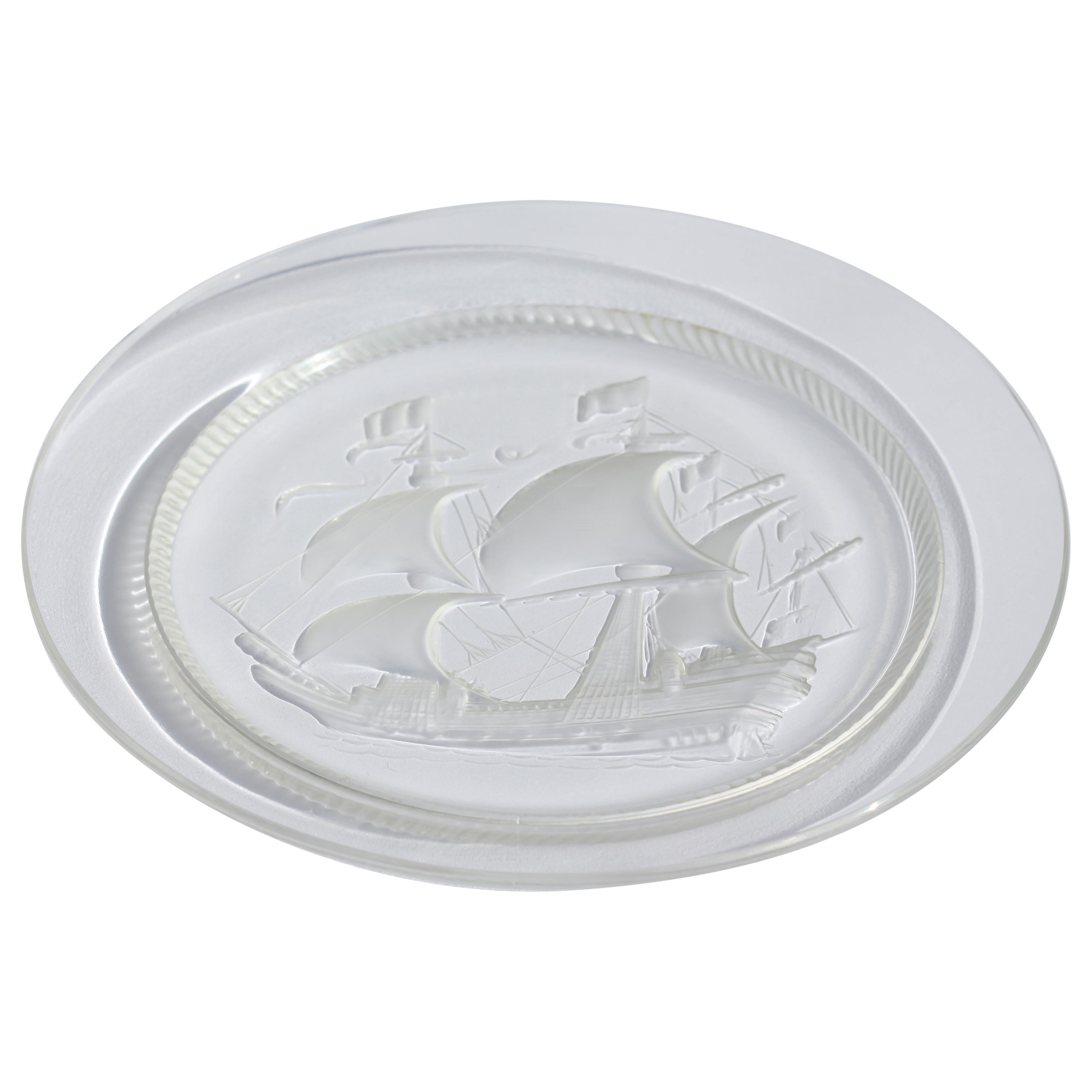 Un plato de cristal "Barco" de Lalique Crystal, Moderno en venta