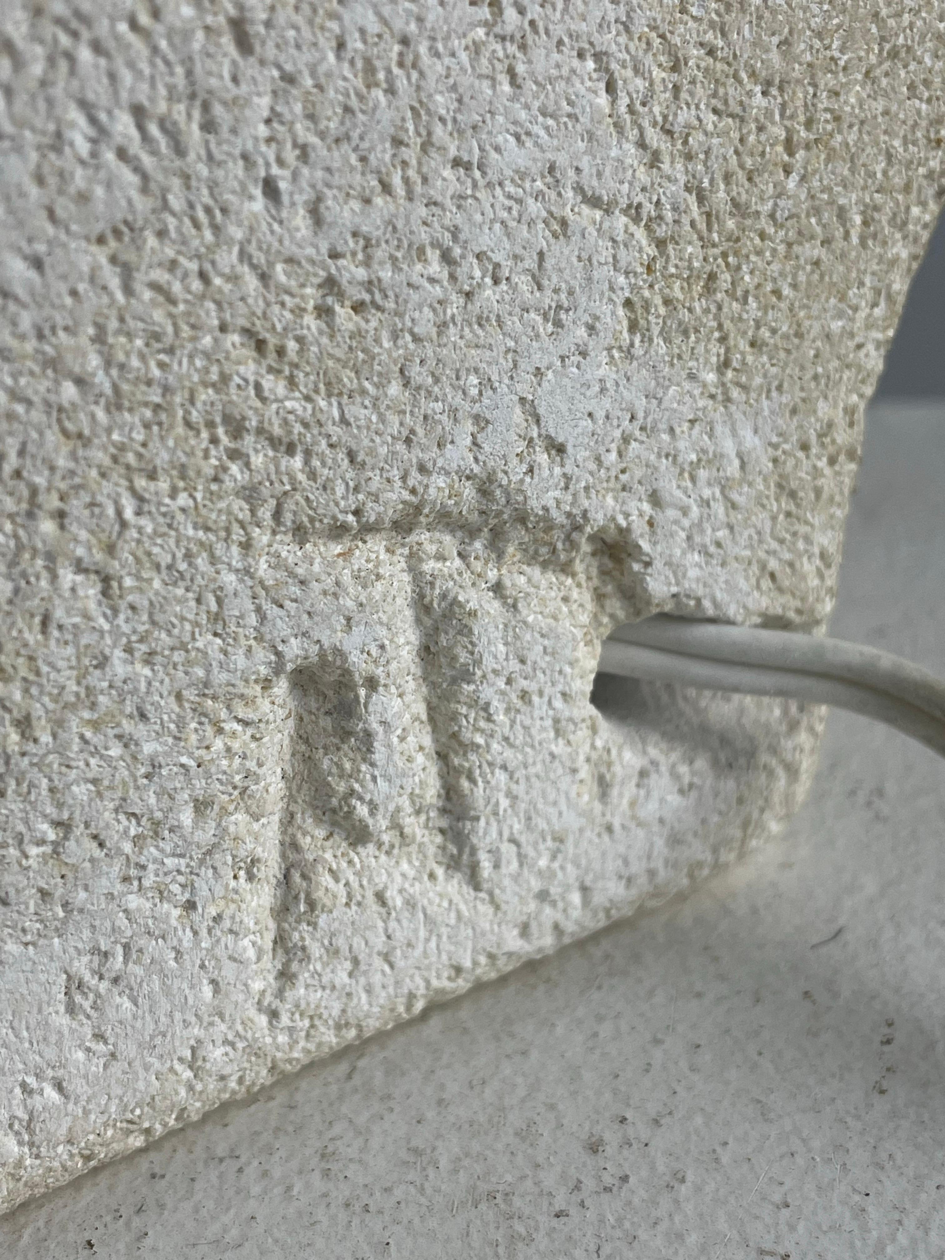 Late 20th Century A lamp crafted in limestone from the 1970s - Albert Tormos - France For Sale