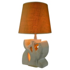 Eine aus Kalkstein gefertigte Lampe aus den 1970er Jahren - Albert Tormos - Frankreich