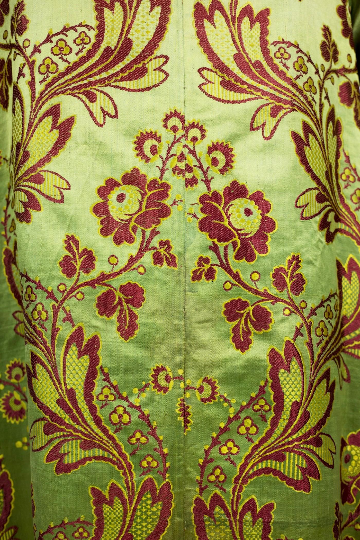 A Lampas Silk Morning Gown or Man's Banyan Museum Piece France Circa 1760 3