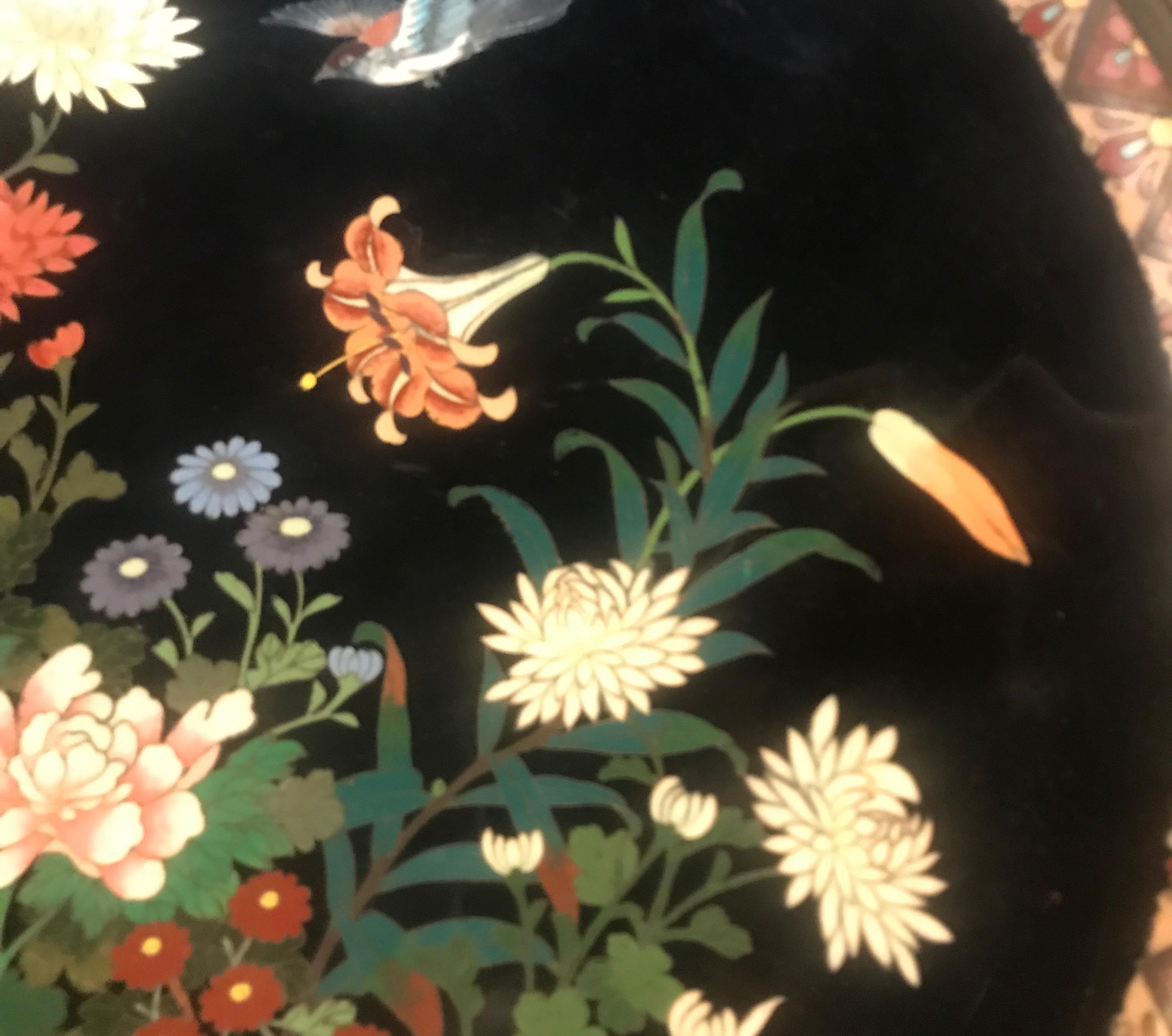 Fin du XIXe siècle Période Meiji Chargeur cloisonné japonais du XIXe siècle en vente