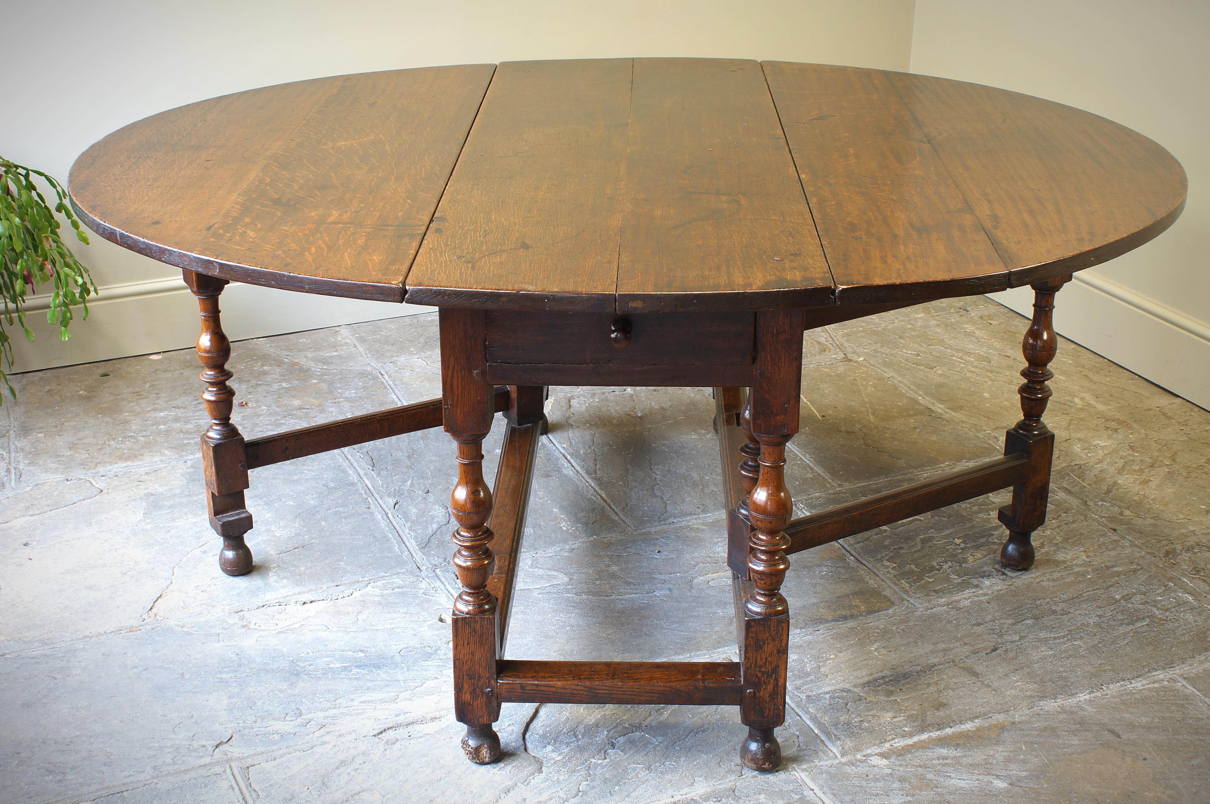Turned A Large 17th Century Oak Gate leg Table. For Sale