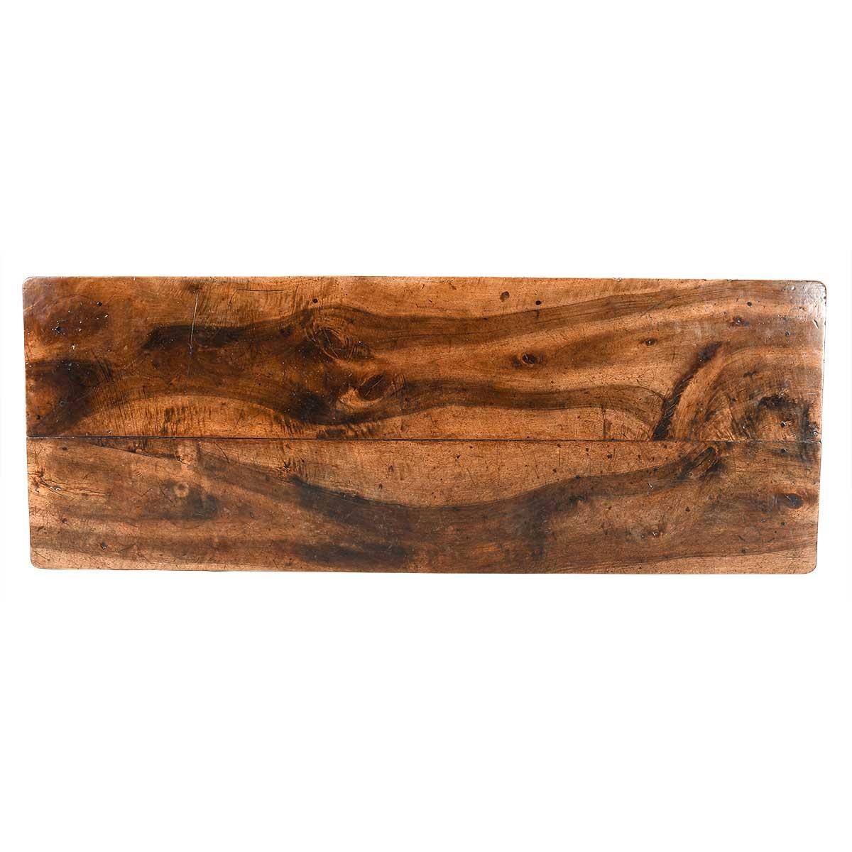A Large 18th Century Walnut Center (or Kitchen) Table For Sale 5