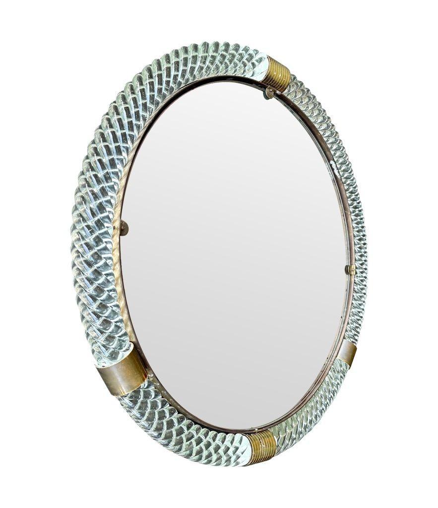 Un gran espejo circular de cristal de Murano y latón de los años 40, de Barovier y Toso en venta 1