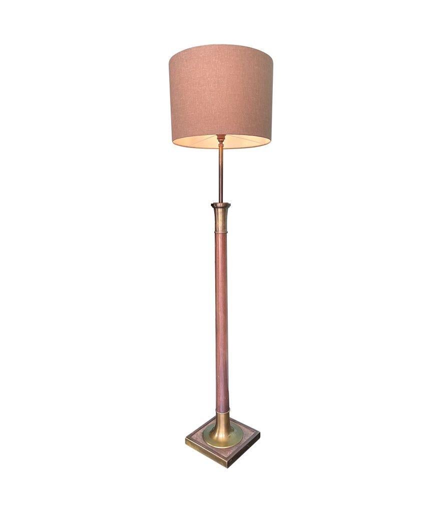 Mid-Century Modern A large 1950s Spanish wooden and brass floor lamp with natural linen drum shade For Sale