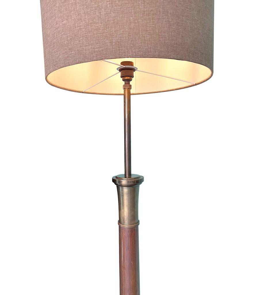 20th Century A large 1950s Spanish wooden and brass floor lamp with natural linen drum shade For Sale