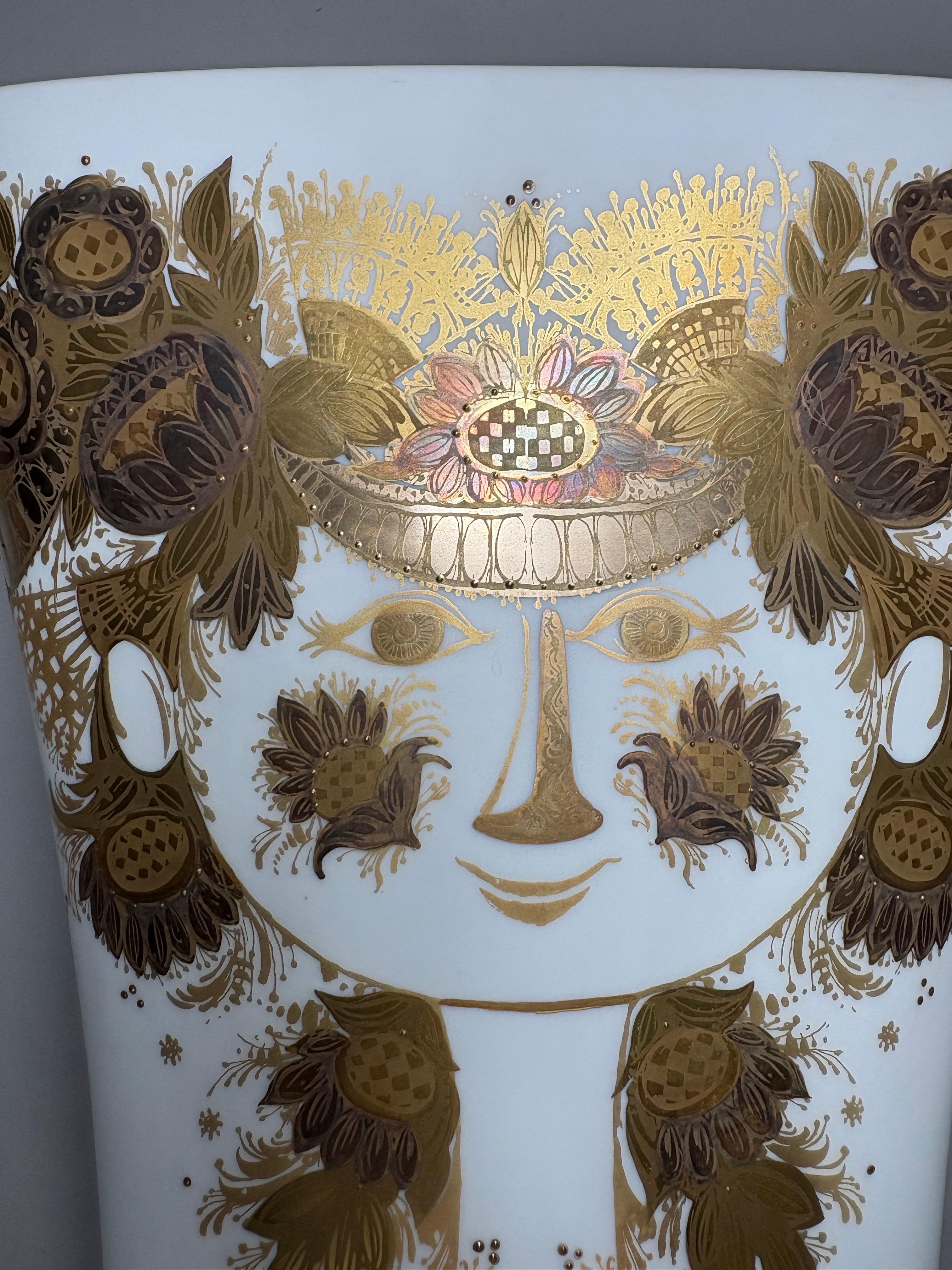 A large 1960's Bjørn Wiinblad for Rosenthal Studio linie porcelain vase For Sale 7