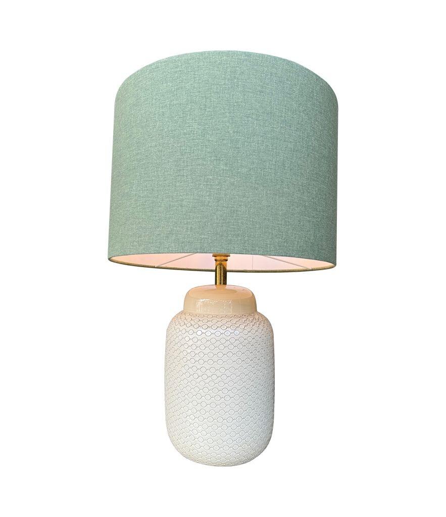 Une grande lampe italienne en céramique crème des années 1970 par Tommaso Barbi en vente 7