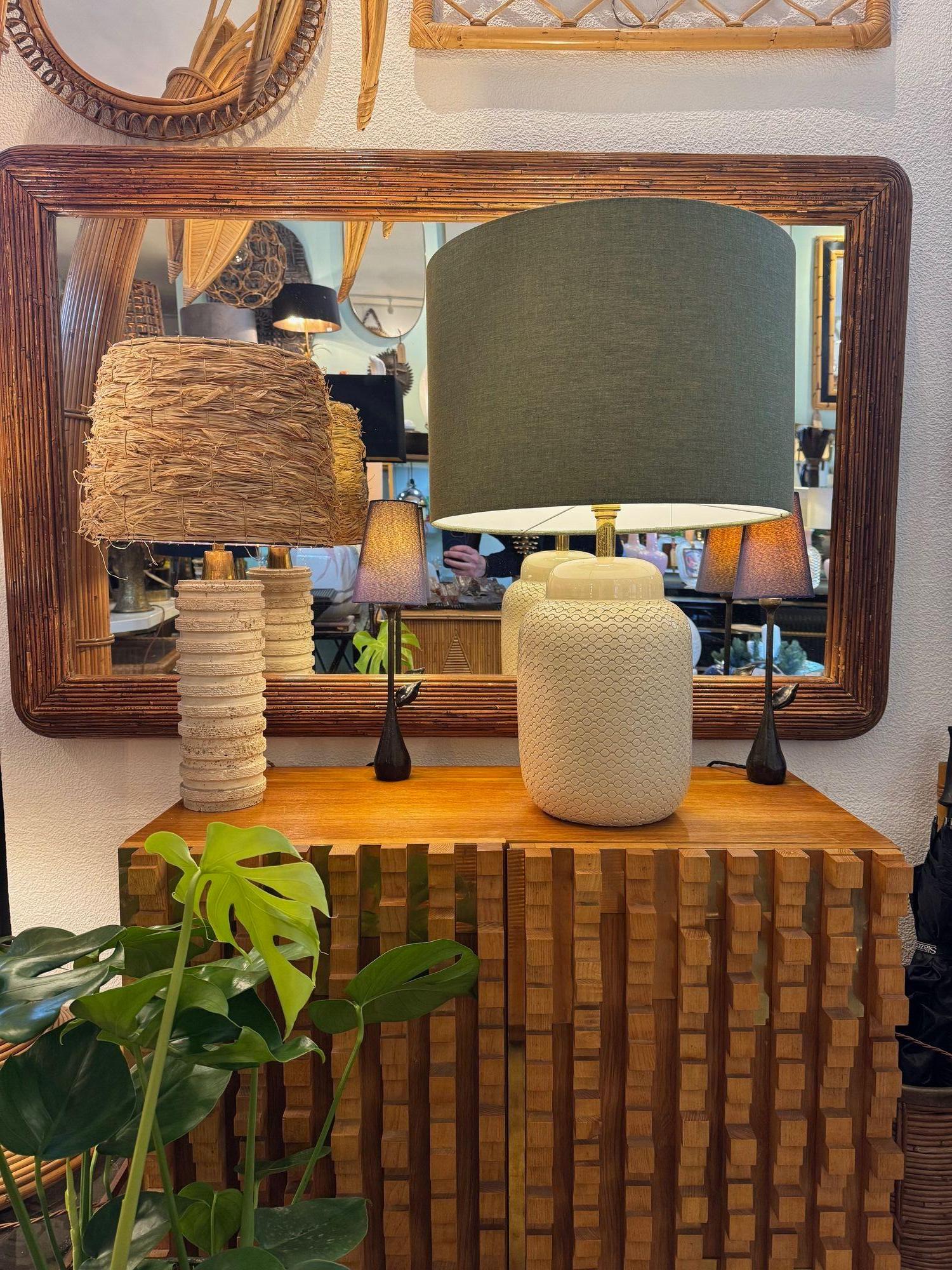 Une grande lampe italienne en céramique crème des années 1970 par Tommaso Barbi en vente 11