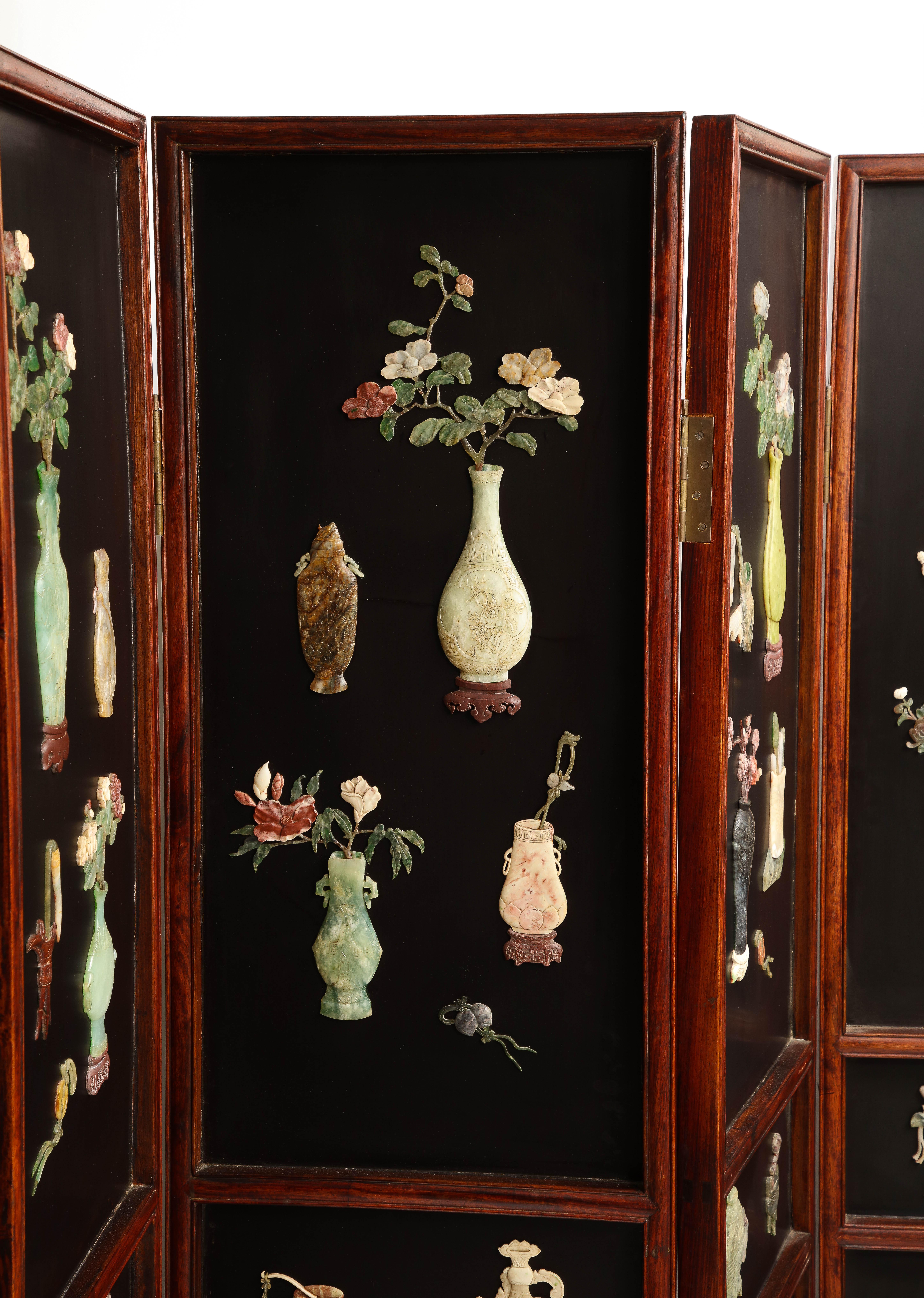 Großer chinesischer Coromandel-Raumteiler aus lackiertem Hartstein und Jade mit 6 Tafeln, 19. Jahrhundert im Angebot 2