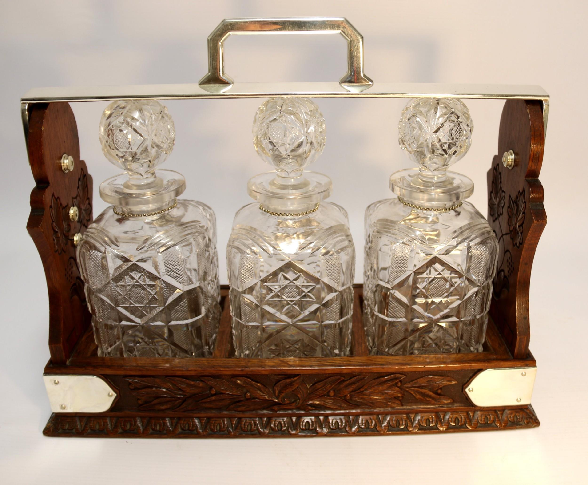 Large 19th Century English 3 Decanter Silver Plated and Oak Tantalus, Betjemann For Sale 3