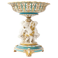 Gran centro de mesa de porcelana bizcochada Mintons inglesa del siglo XIX con Putti bailarín