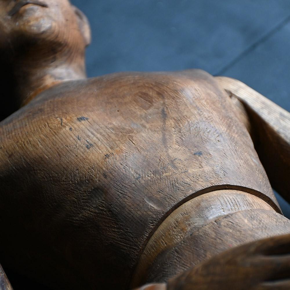 Une grande figure laïque d'artistes en pin articulé du 19ème siècle en vente 3