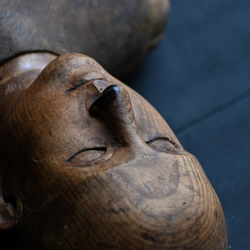 Une grande figure laïque d'artistes en pin articulé du 19ème siècle en vente 6