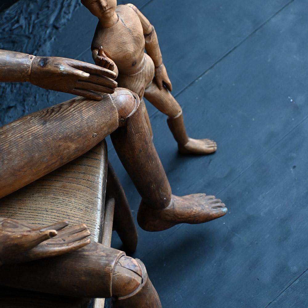 Pin Une grande figure laïque d'artistes en pin articulé du 19ème siècle en vente
