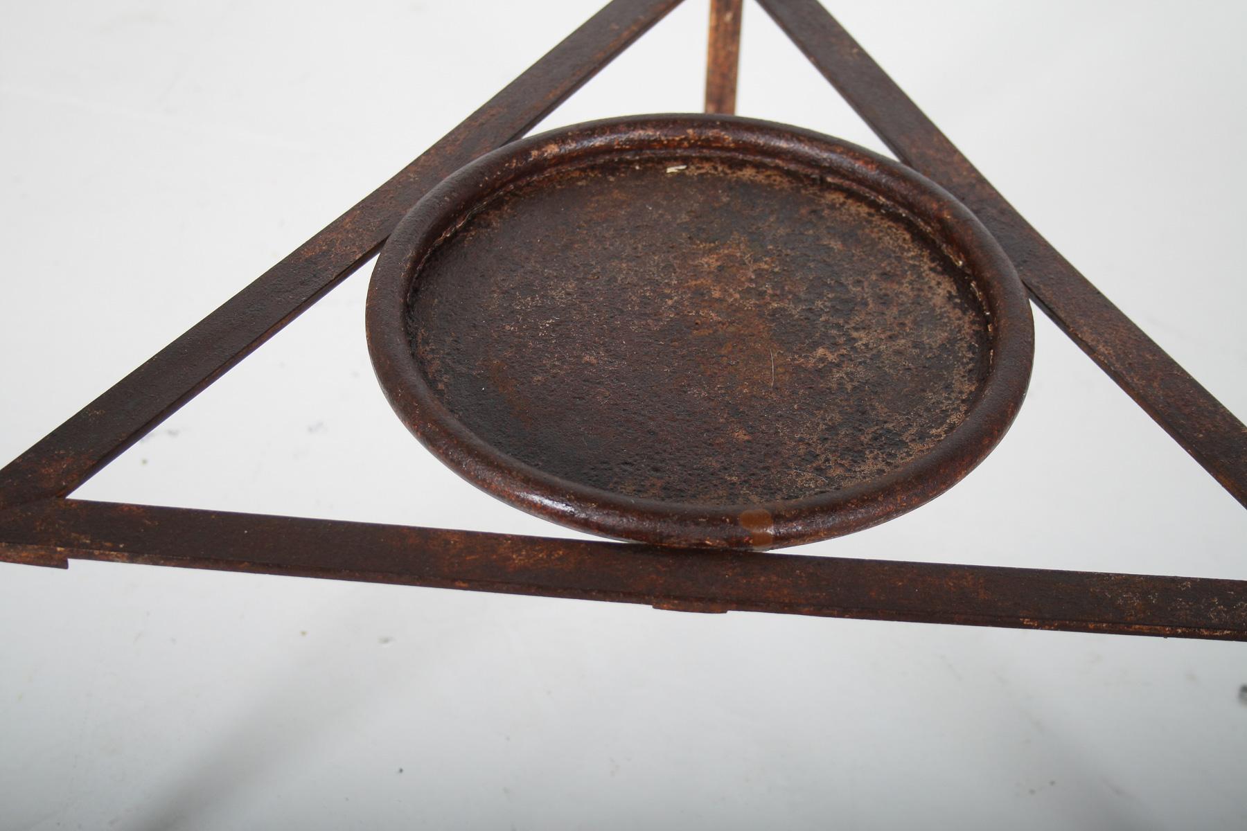 Un grande porta cappelli, cappotti e ombrelli in ferro battuto realizzato da un fabbro del XIX secolo in vendita 13