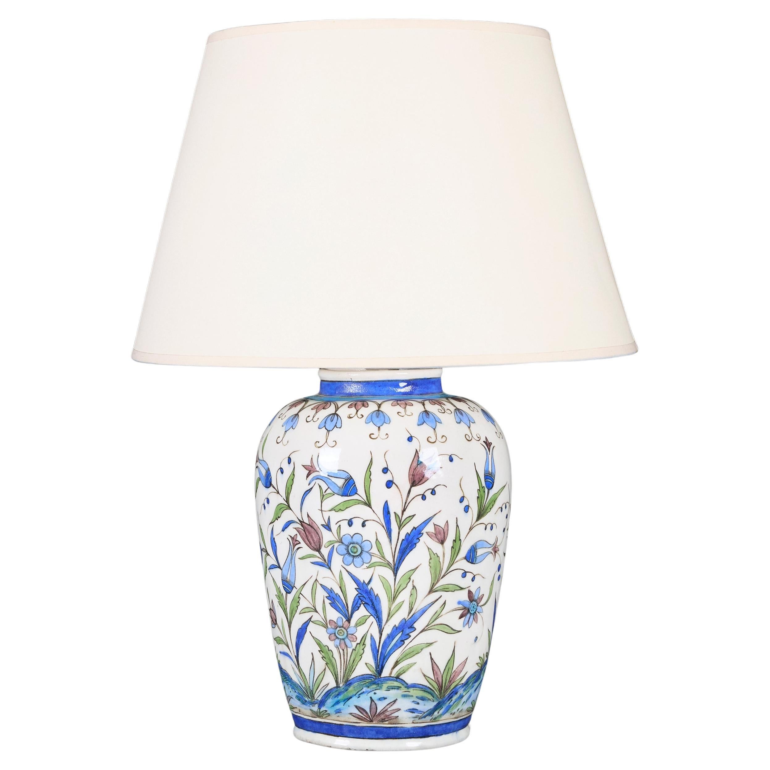 A Large 19th Century Blue and White Iznik Vase as a Lamp en vente