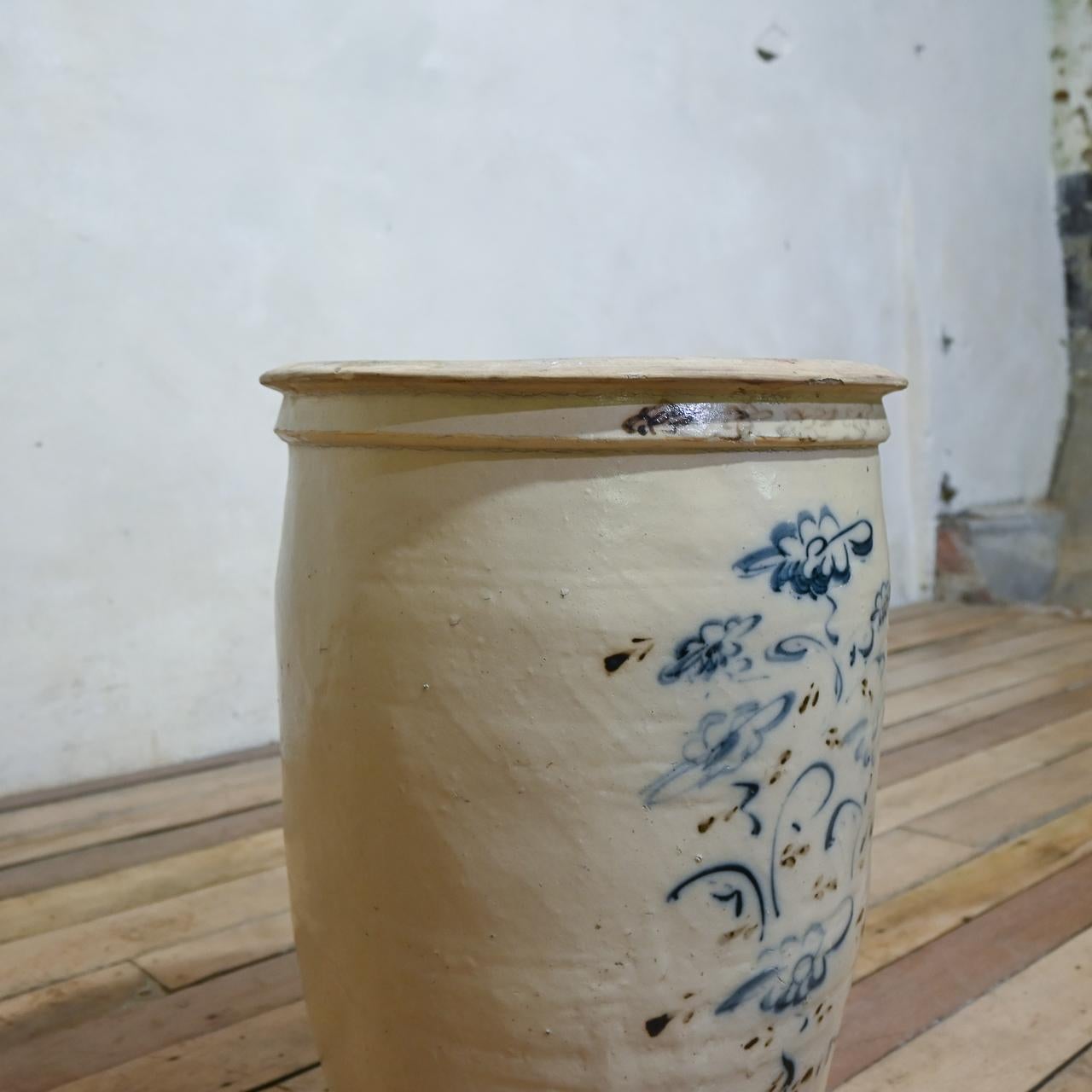 Large Ming Dynasty Cizhou Wear Ovoid Ceramic Planter - Vessel For Sale 8