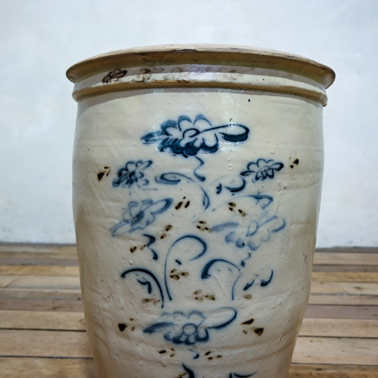 18th Century and Earlier Large Ming Dynasty Cizhou Wear Ovoid Ceramic Planter - Vessel For Sale