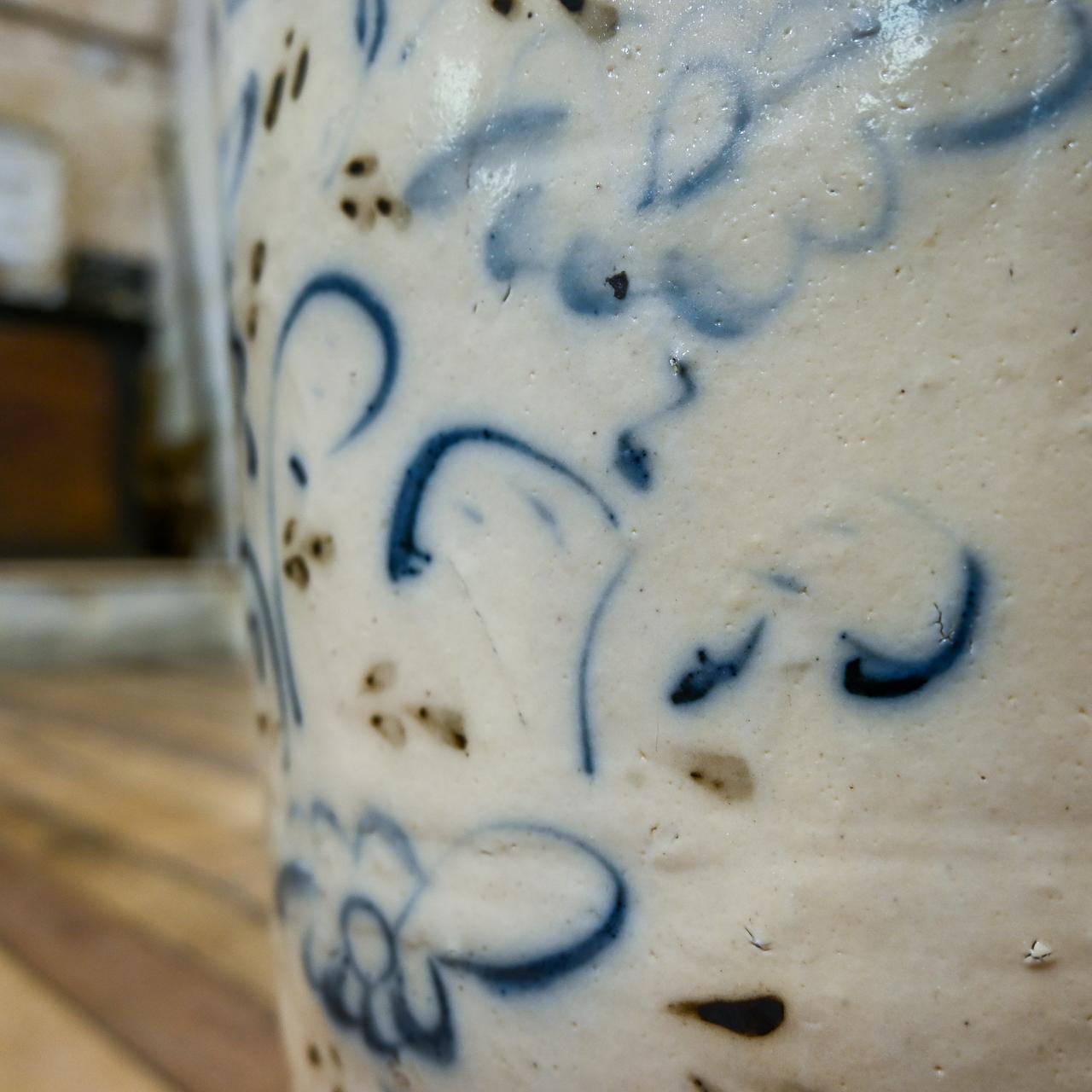 Large Ming Dynasty Cizhou Wear Ovoid Ceramic Planter - Vessel For Sale 3