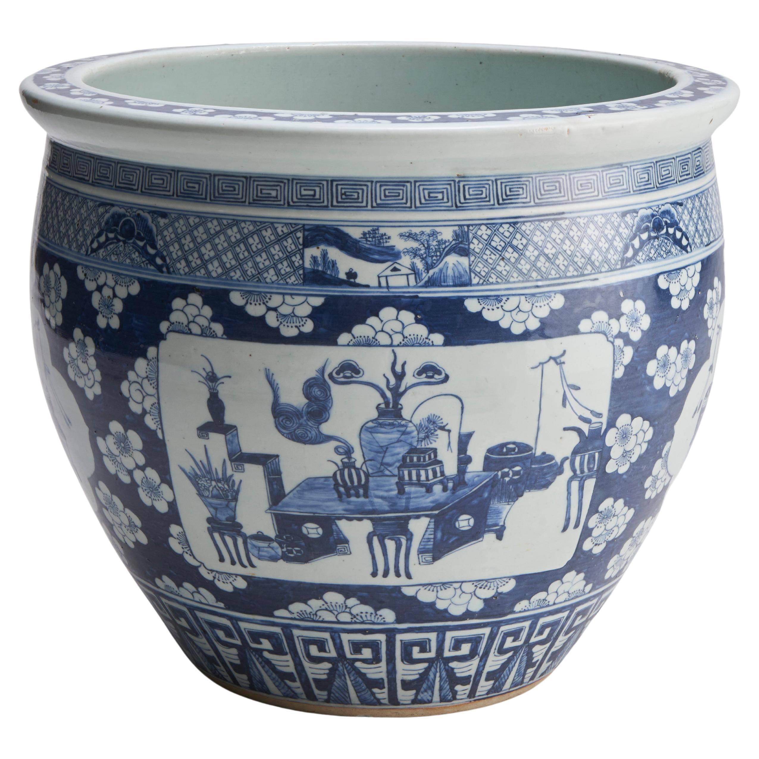 Grand bol à poisson bleu et blanc en porcelaine chinoise du 19e siècle