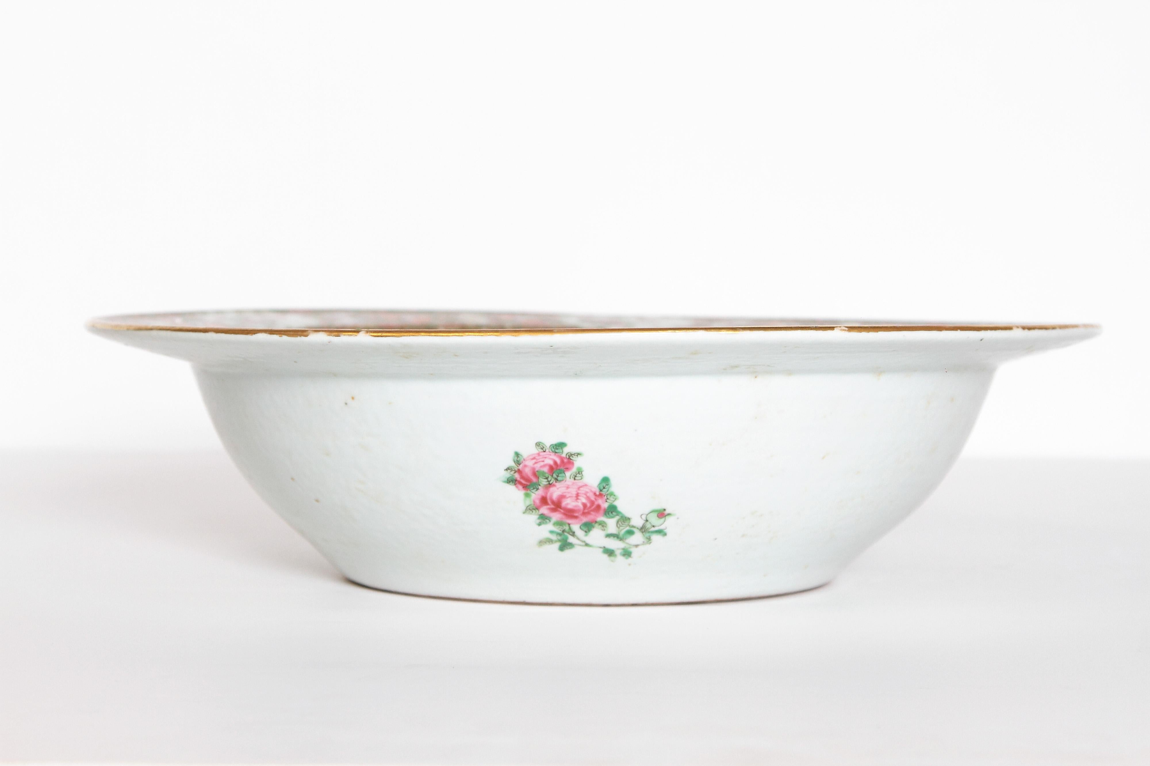 Large 19th Century Chinese Porcelain Rose Medallion Bowl 10