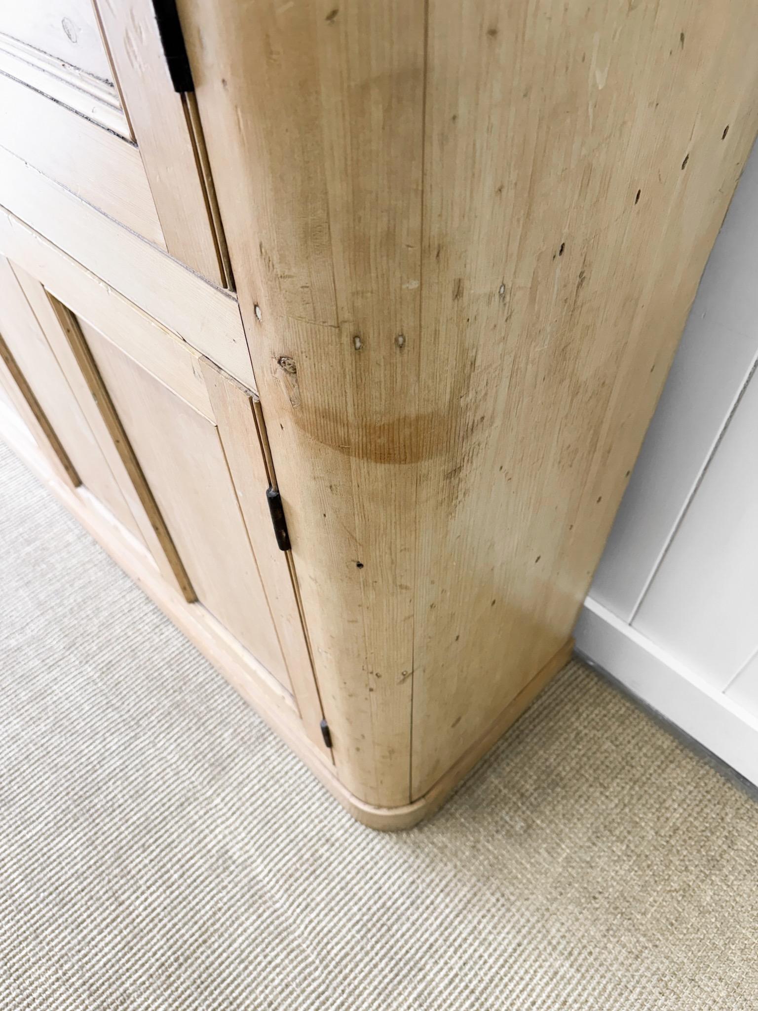 A Large 19th Century English Pine Housekeeper's  Cupboard For Sale 5