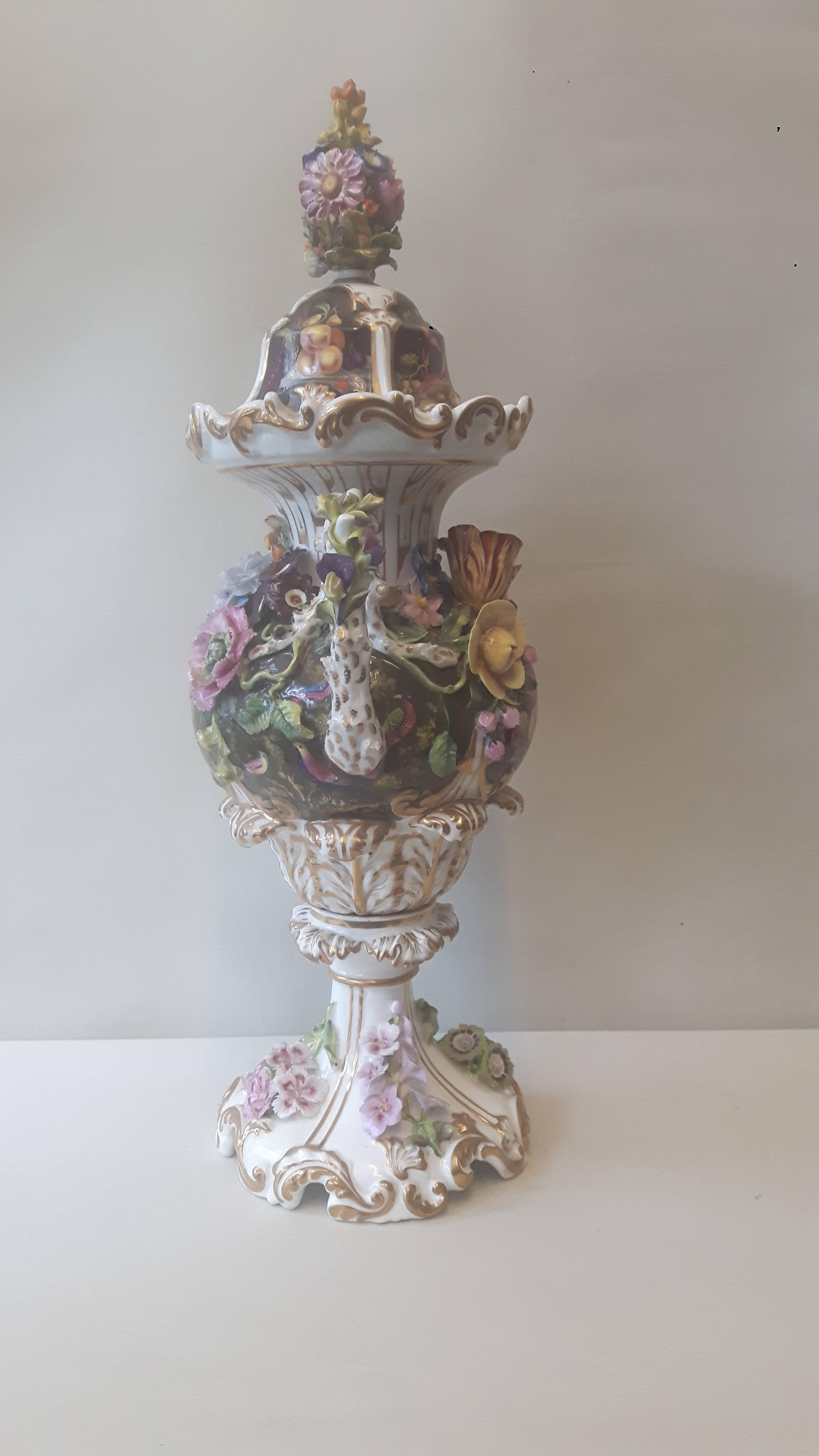 Large 19th Century Flower Encrusted Vase and Cover In Excellent Condition For Sale In London, GB