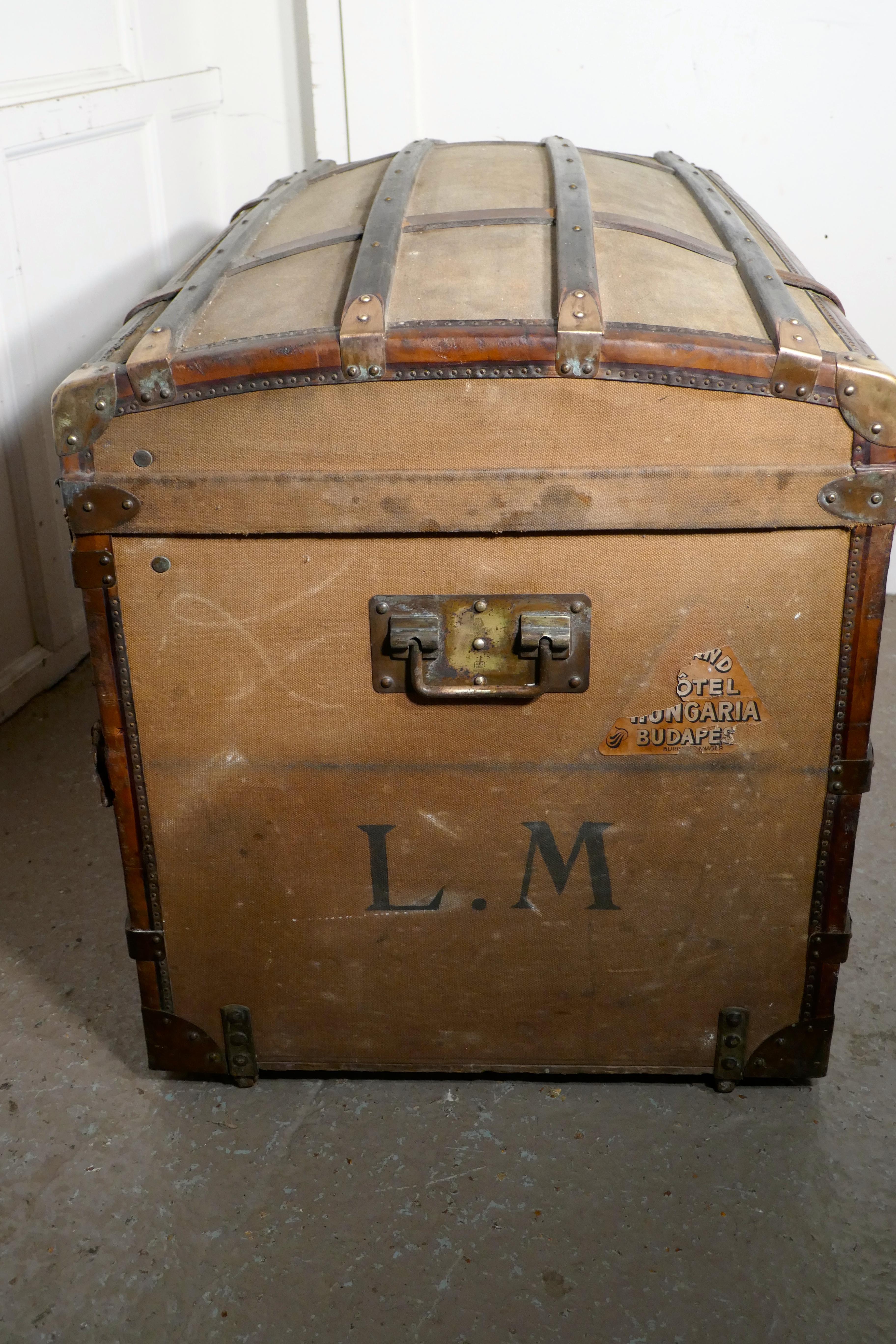 Large 19th Century French Canvas Dome Top Travel Trunk, Lion Brand In Good Condition In Chillerton, Isle of Wight
