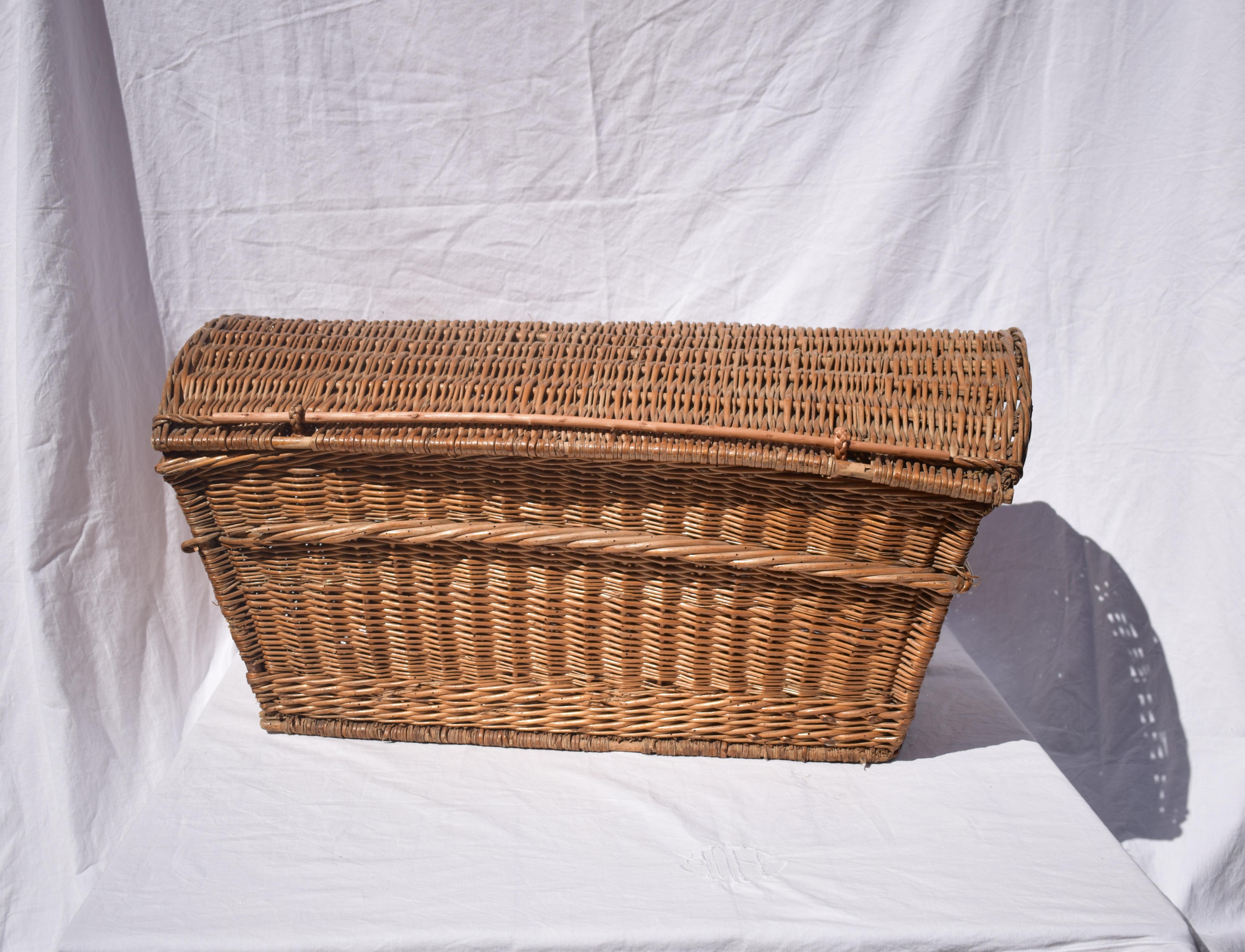 Rustic Large 19th Century French Wicker Basket with Lid