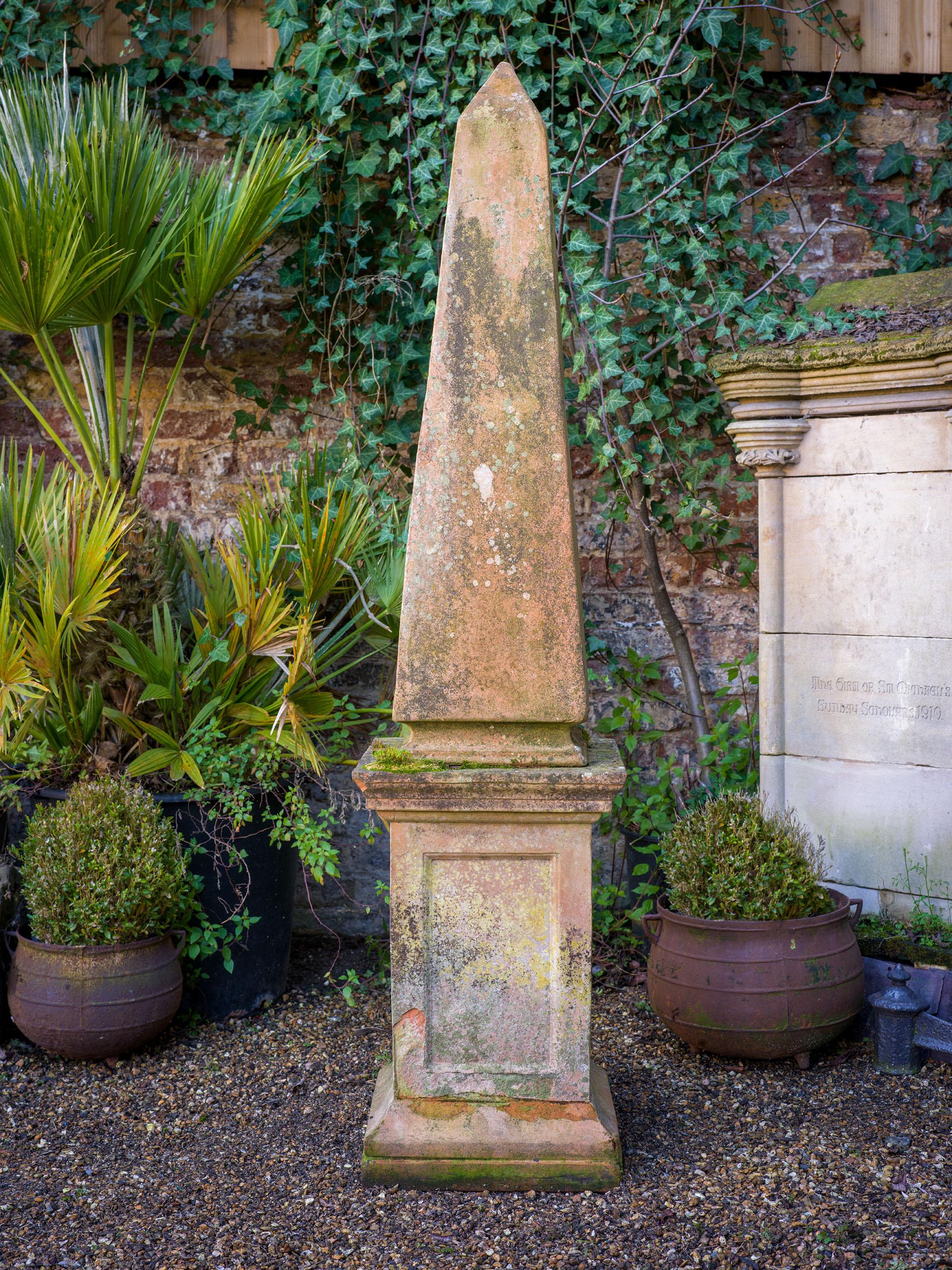 A Large 19th Century Garden Obelisk in Terracotta In Fair Condition For Sale In London, GB