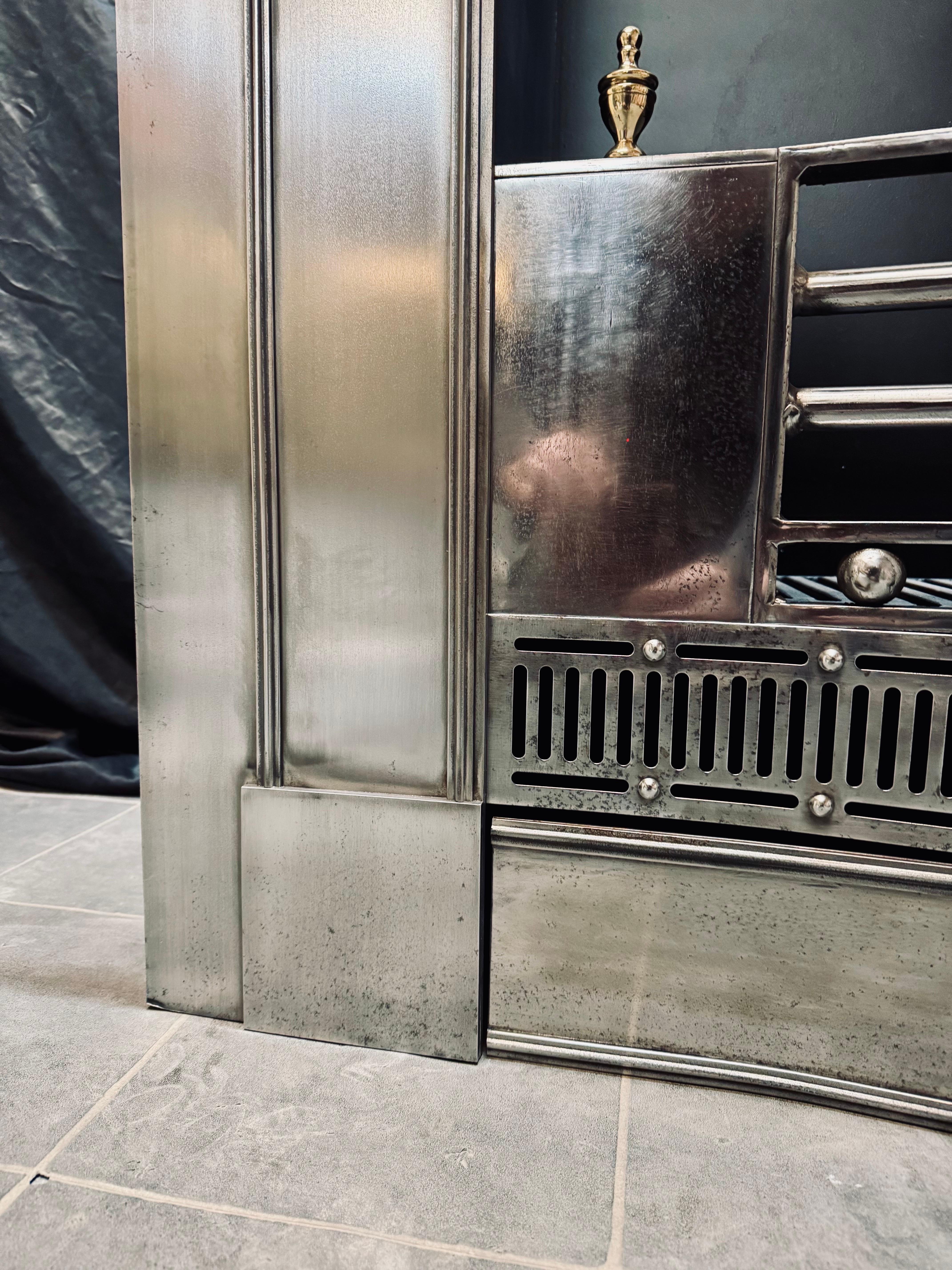 A large 19th Century Georgian Manner Polished
Steel Fireplace Insert. For Sale 5
