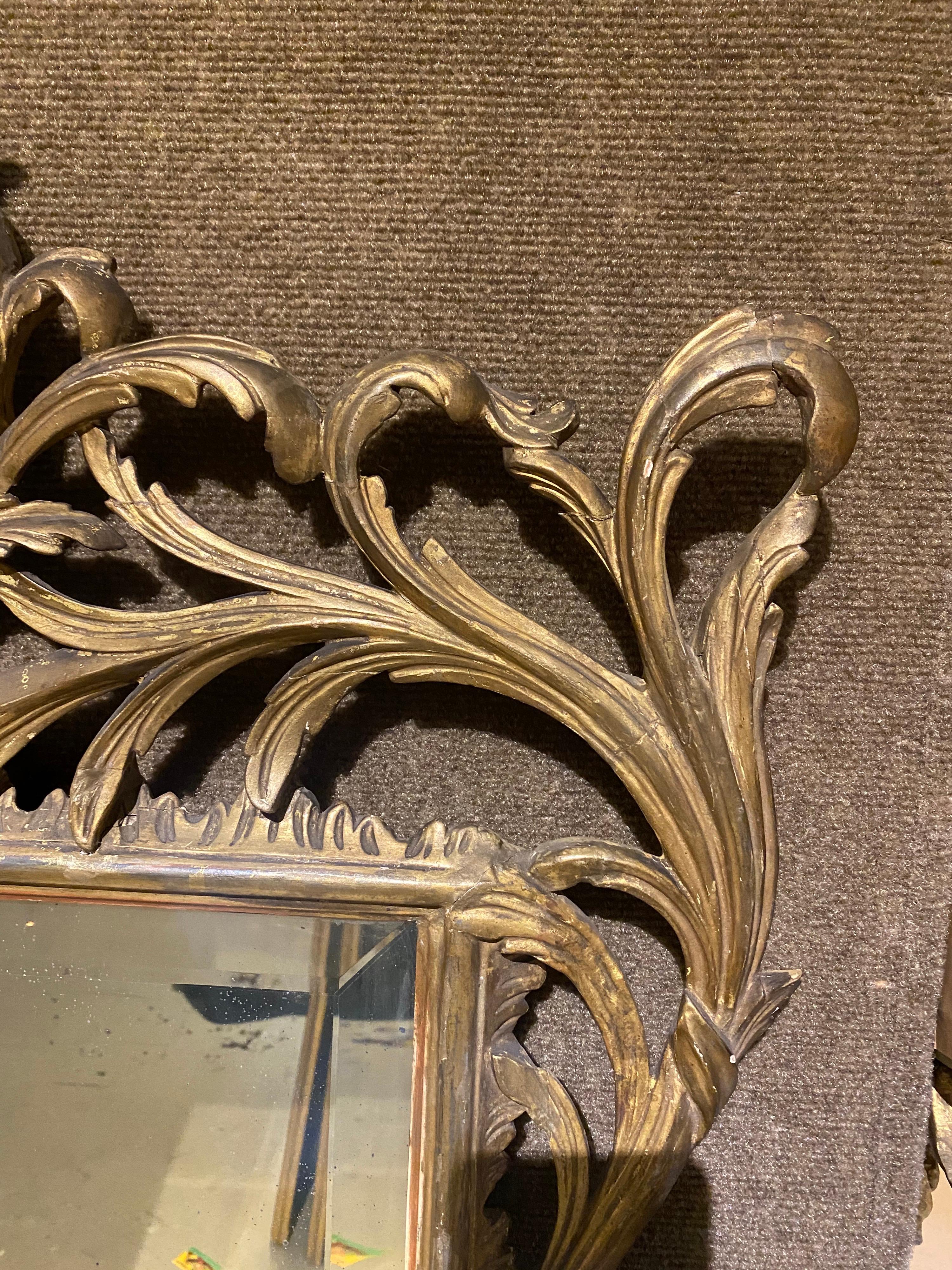 Rococo Miroir en bois doré sculpté de style George III, datant d'environ 1880 en vente