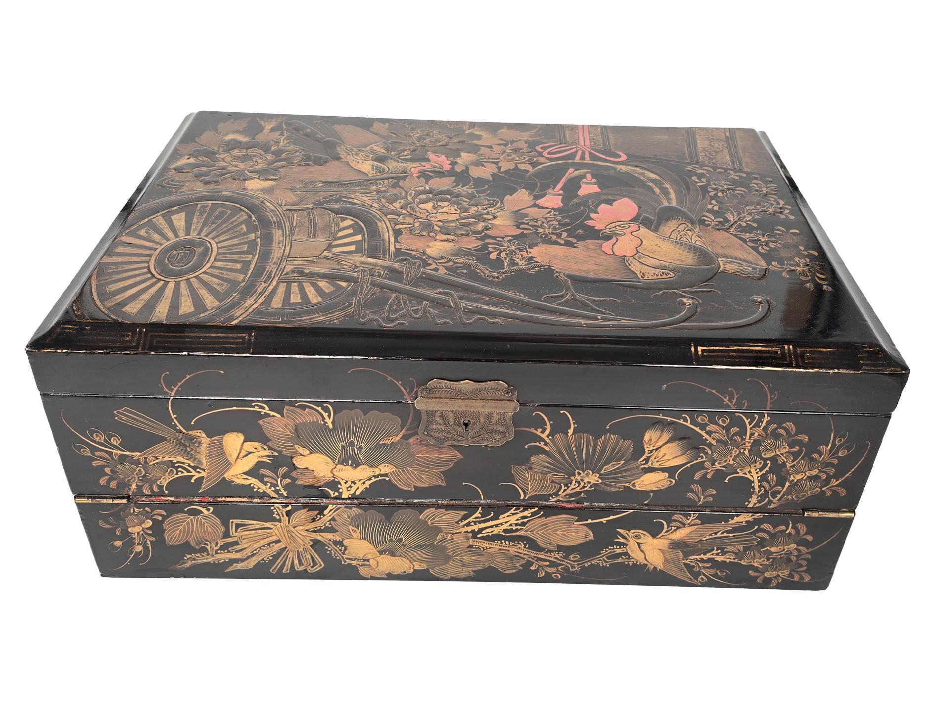 A large 19th century Japanese lacquer writing box with a secret compartment For Sale 9