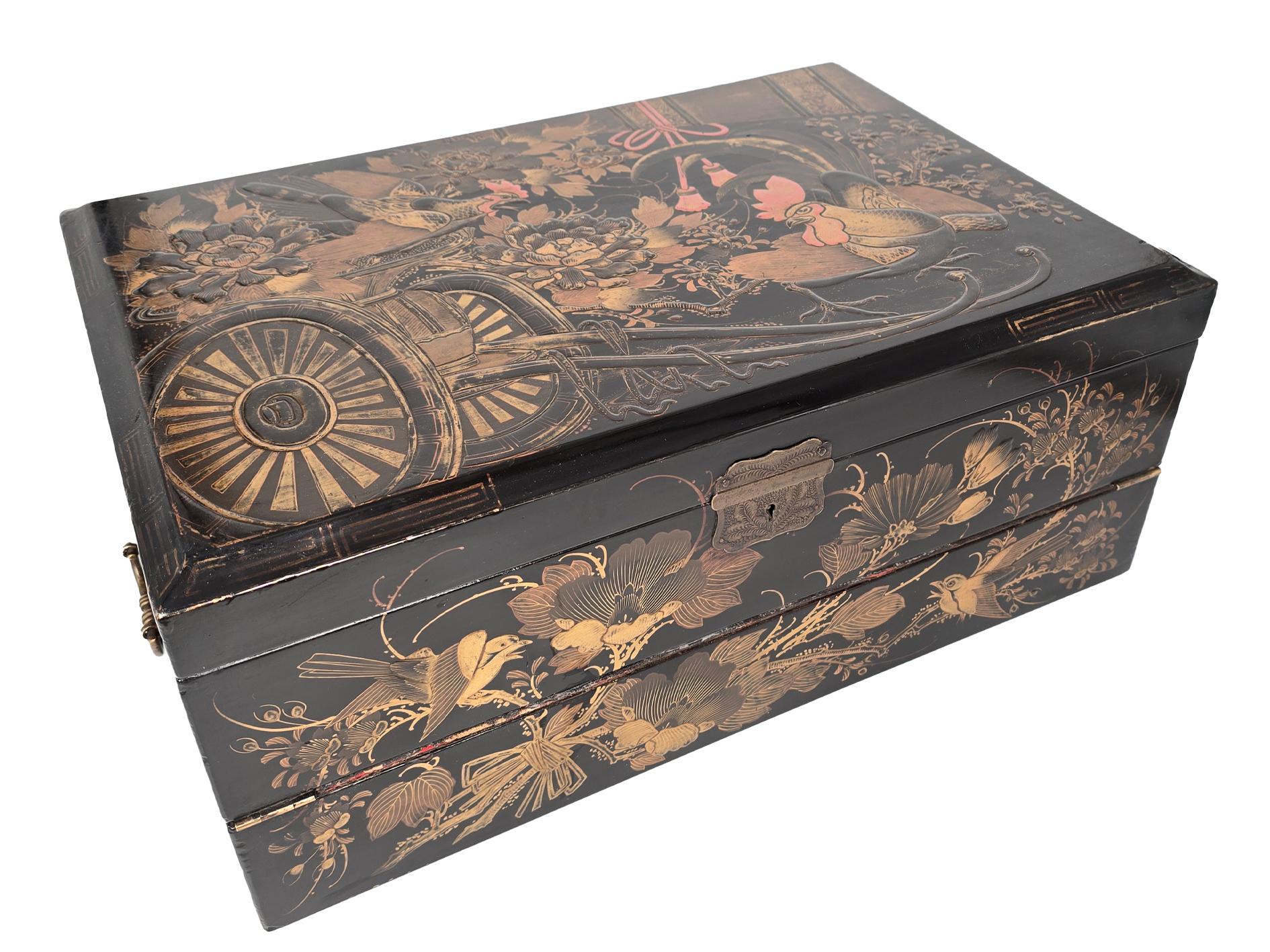 A large 19th century Japanese lacquer writing box with a secret compartment For Sale 10
