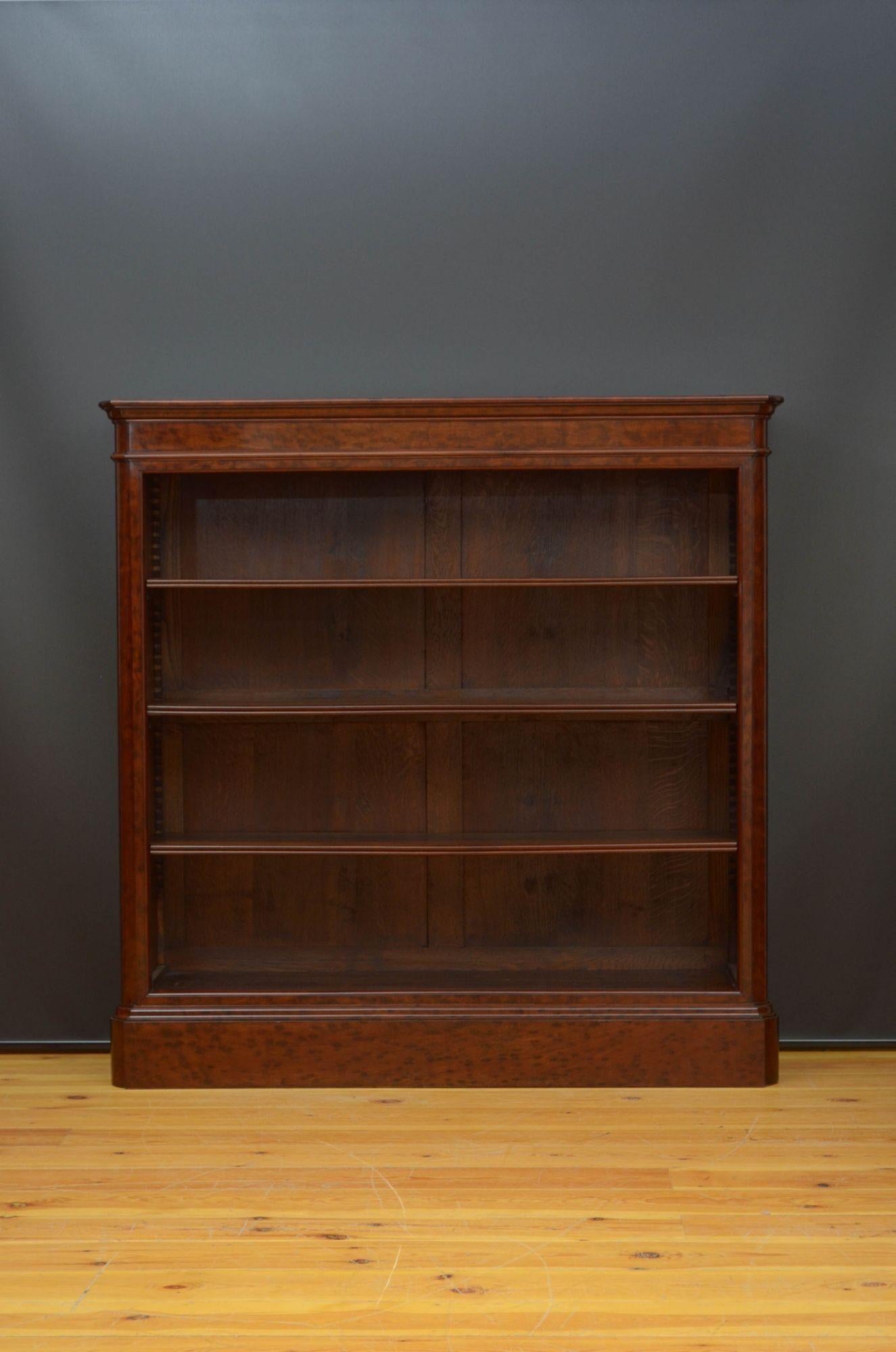 A Large 19th Century Mahogany Open Bookcase In Good Condition For Sale In Whaley Bridge, GB