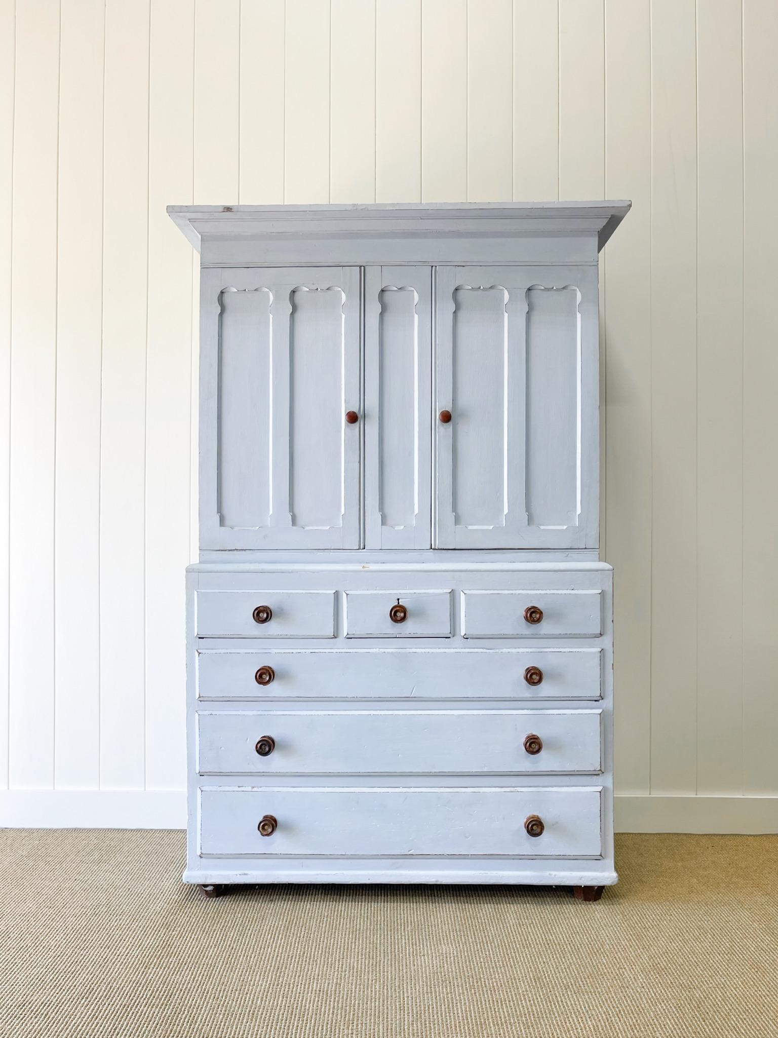 A Large 19th Century Painted Blue English Pine Linen Press  For Sale 4
